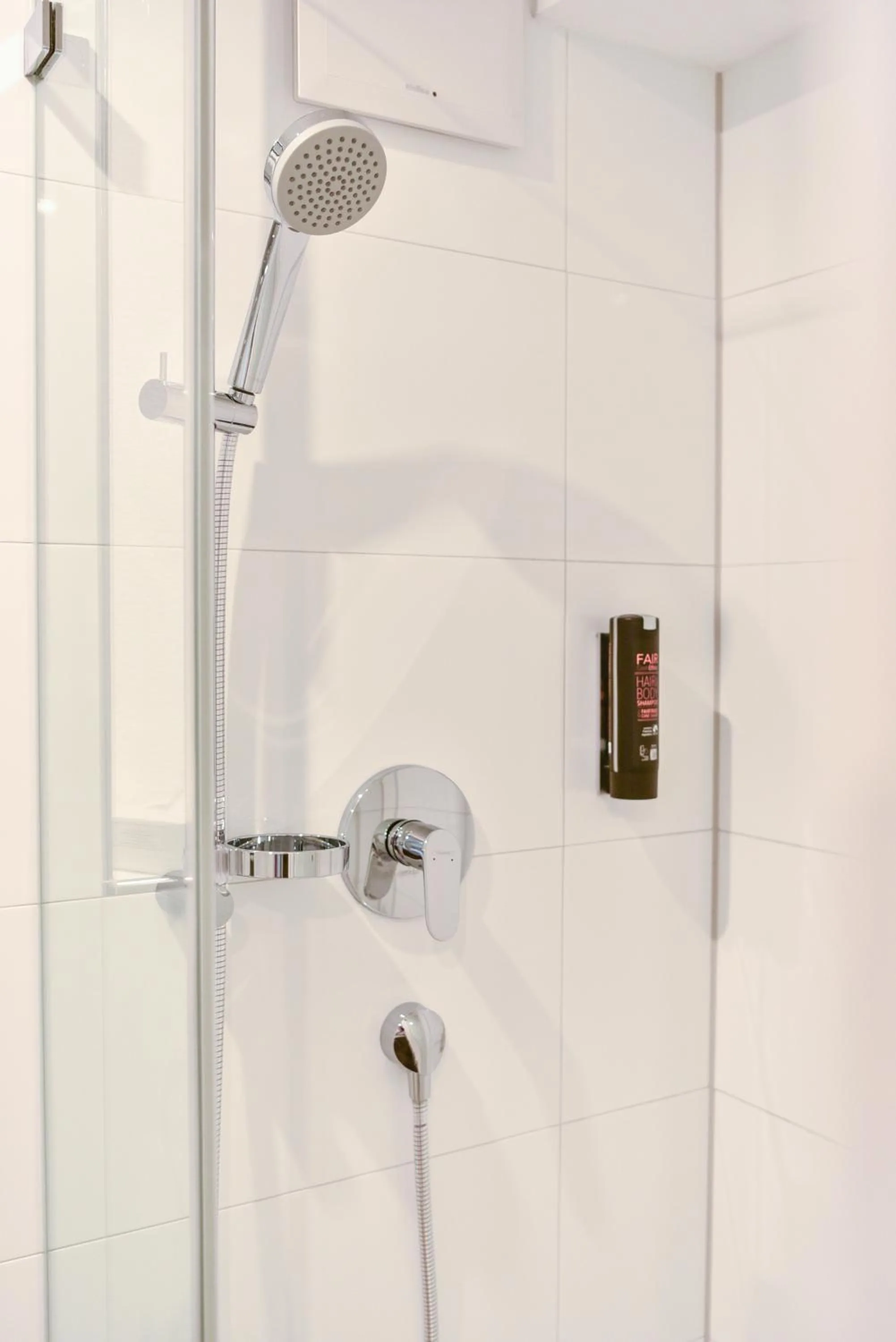 Shower in Gasthof Lafette