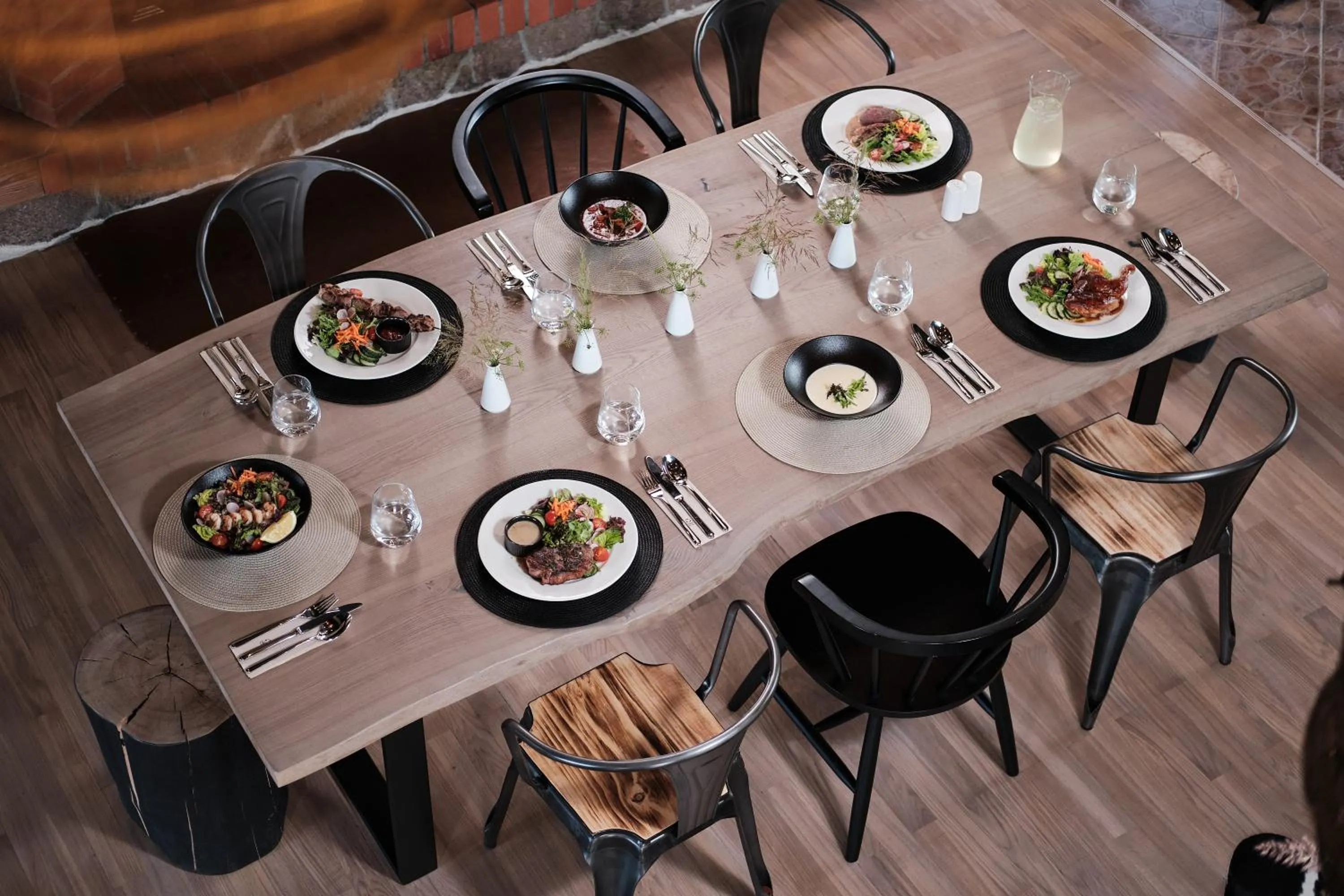 Restaurant/places to eat in Hotel Pernigele