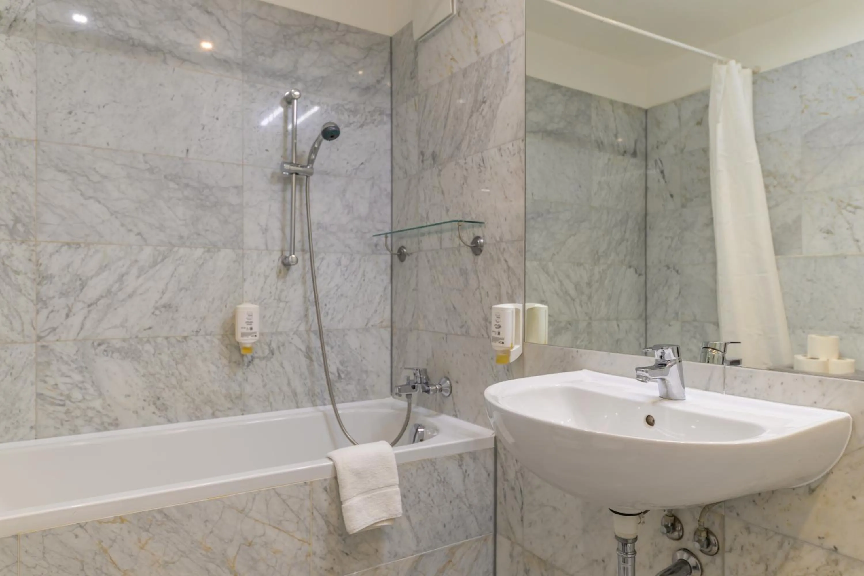 Bath in Royal Prague City Apartments