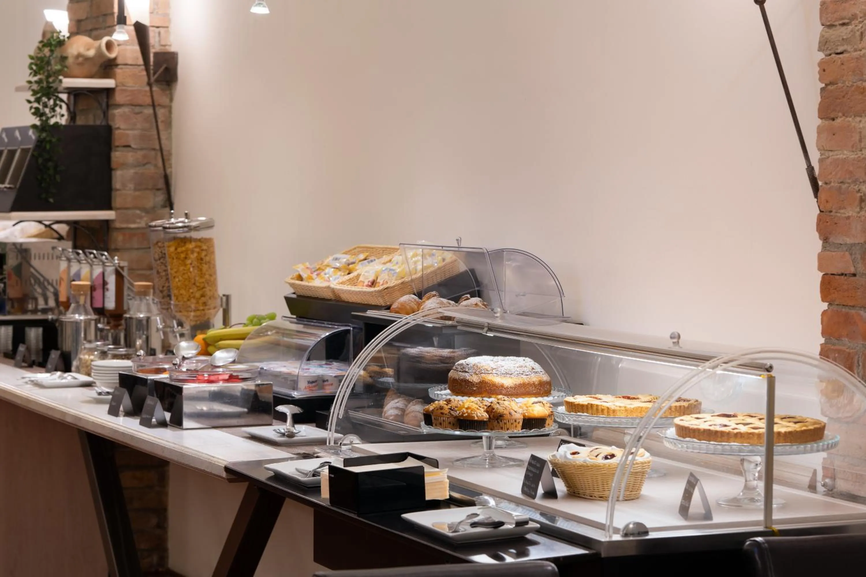 Food and drinks in Hotel Ristorante Borgo Antico