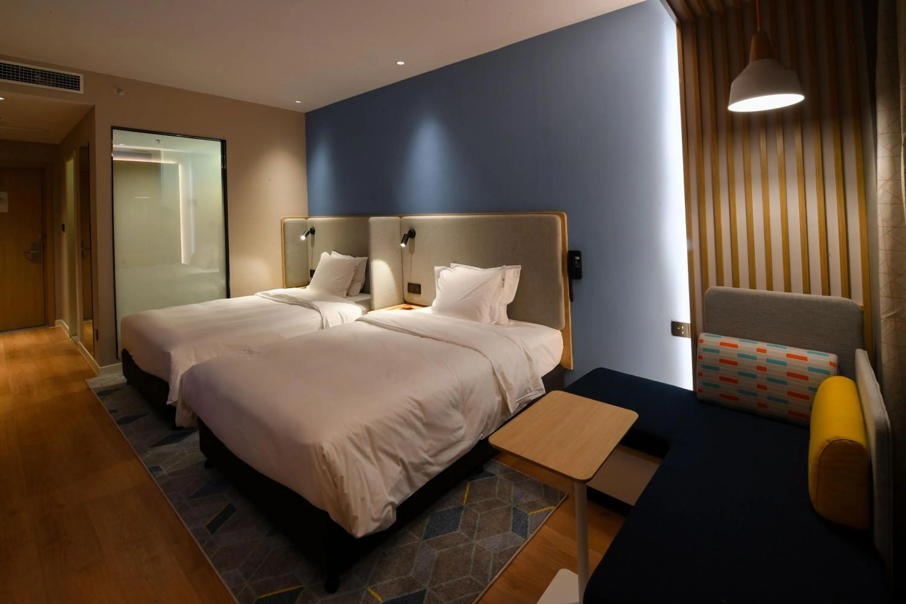 Bed in Holiday Inn Express Tianjin Binhai by IHG