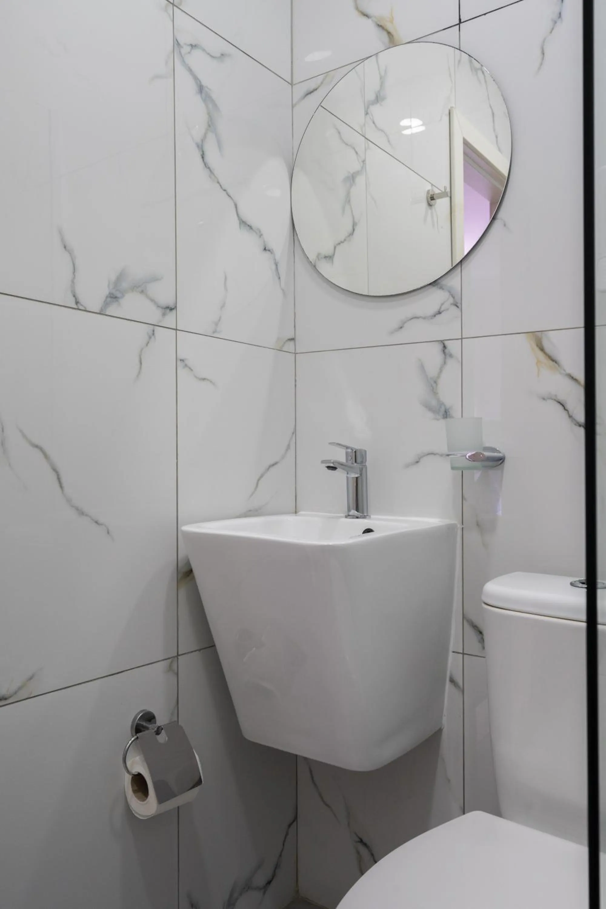 Shower in Marina Studios