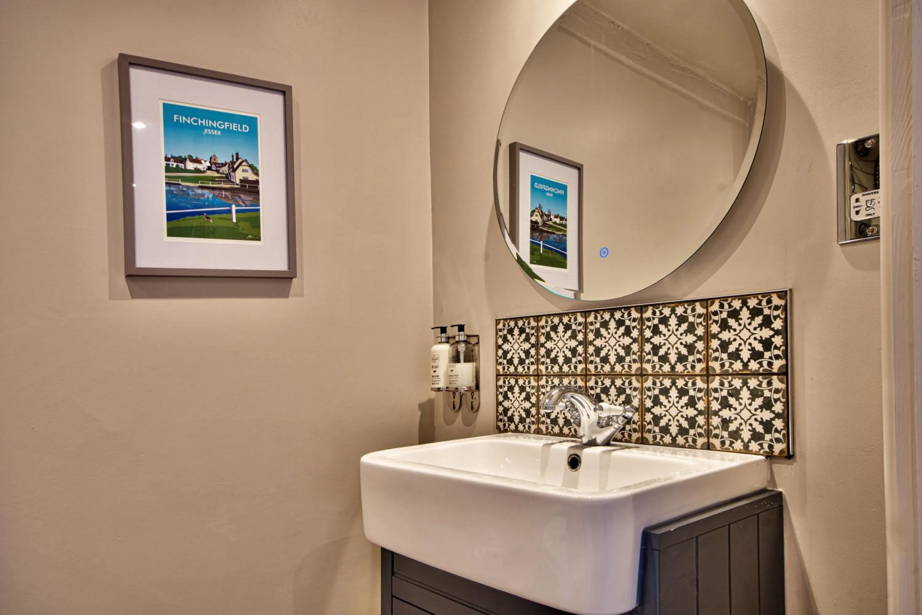Bathroom in The Woolpack Inn