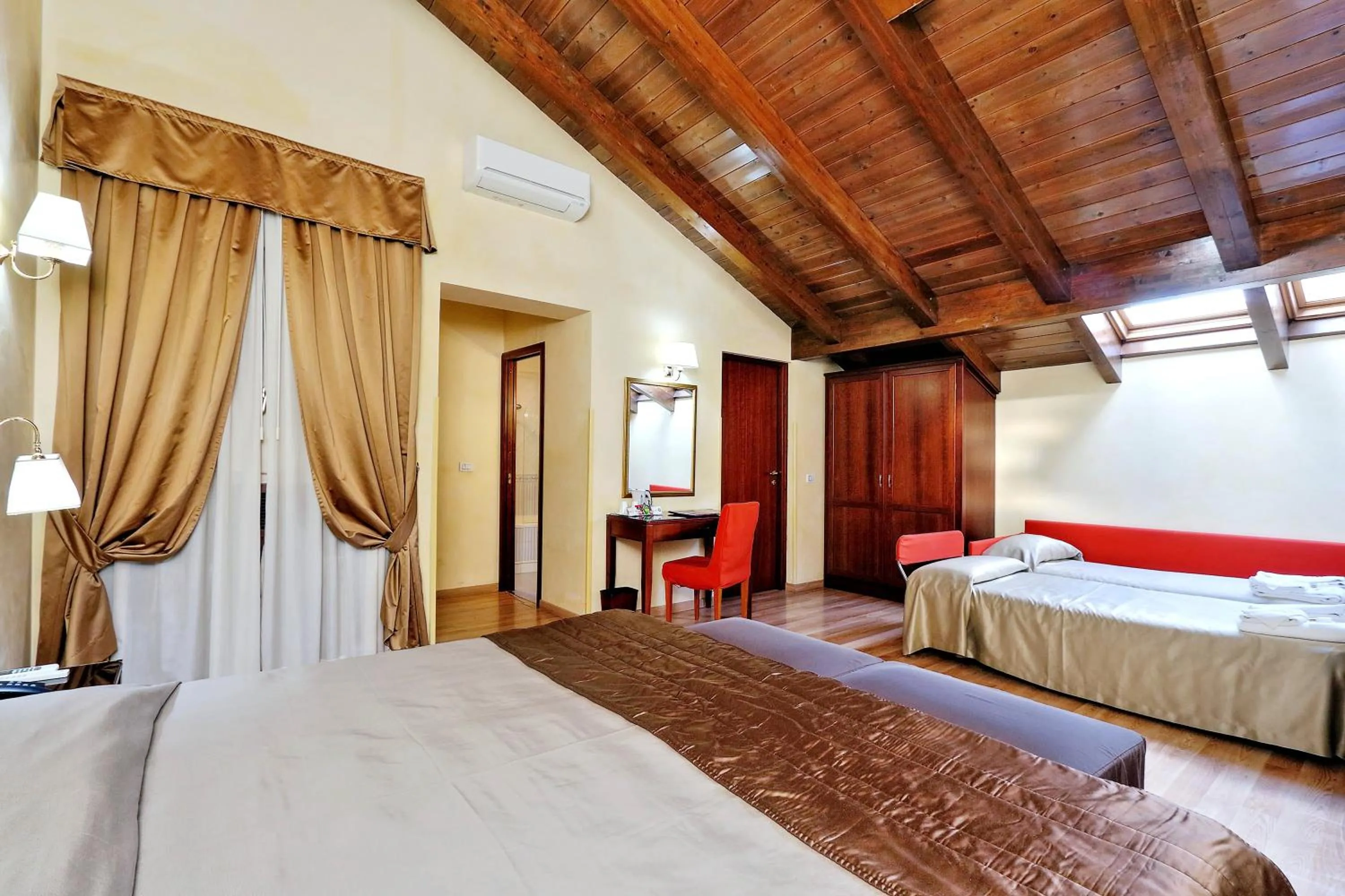 Bed in Hotel Camelia