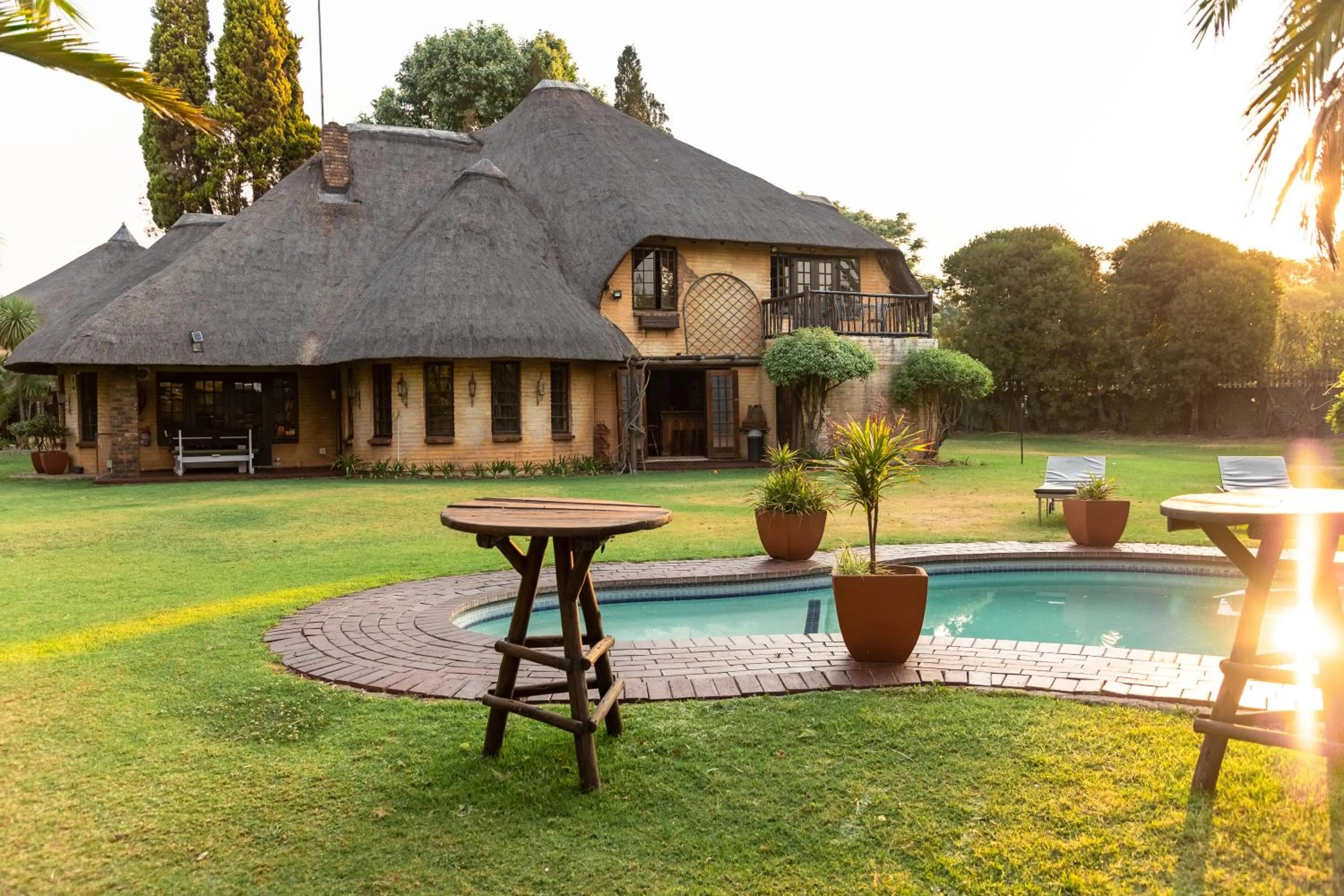 Property building in Hotel Nomad Belvedere Lodge