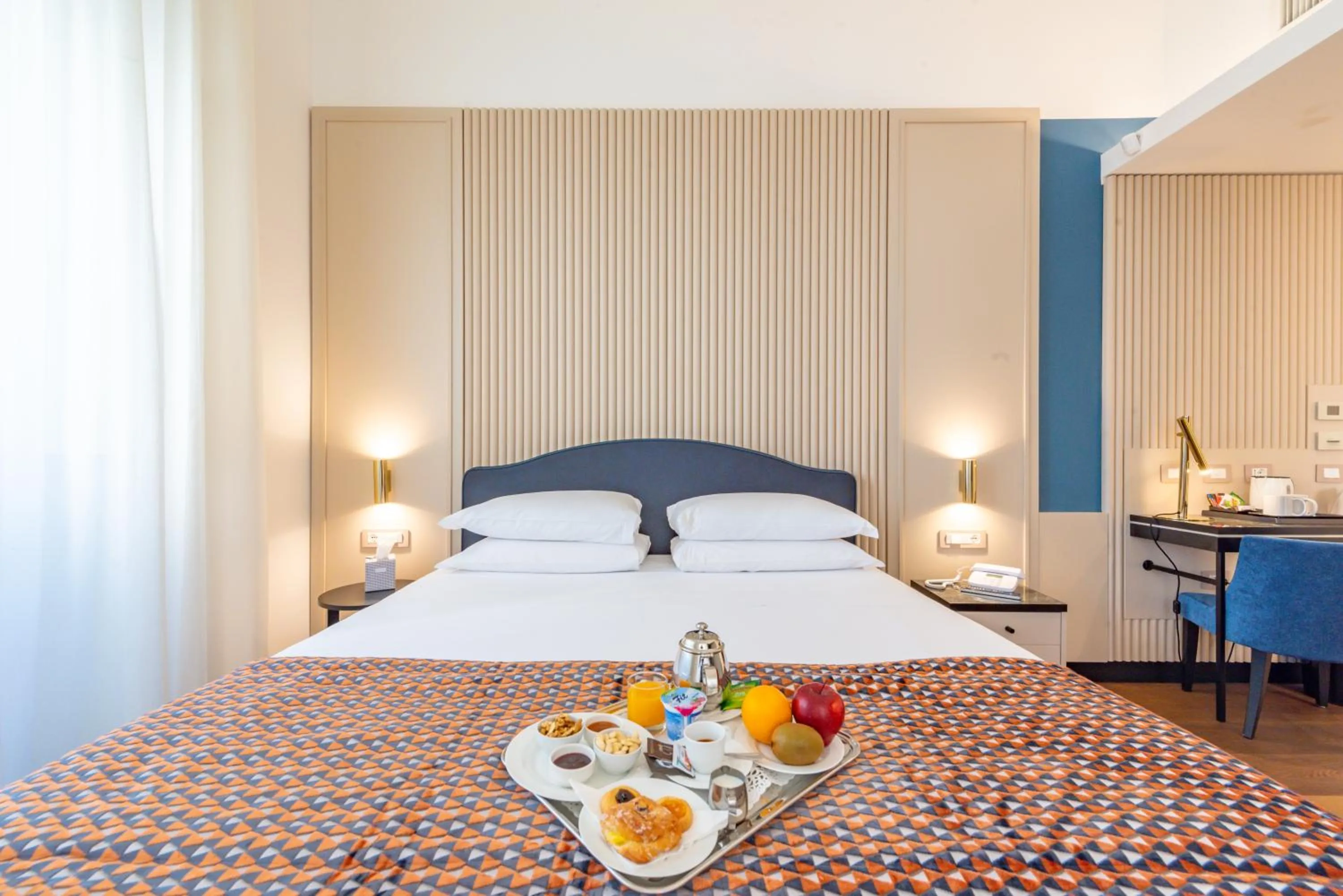 Photo of the whole room, Bed in Best Western Hotel Artdeco