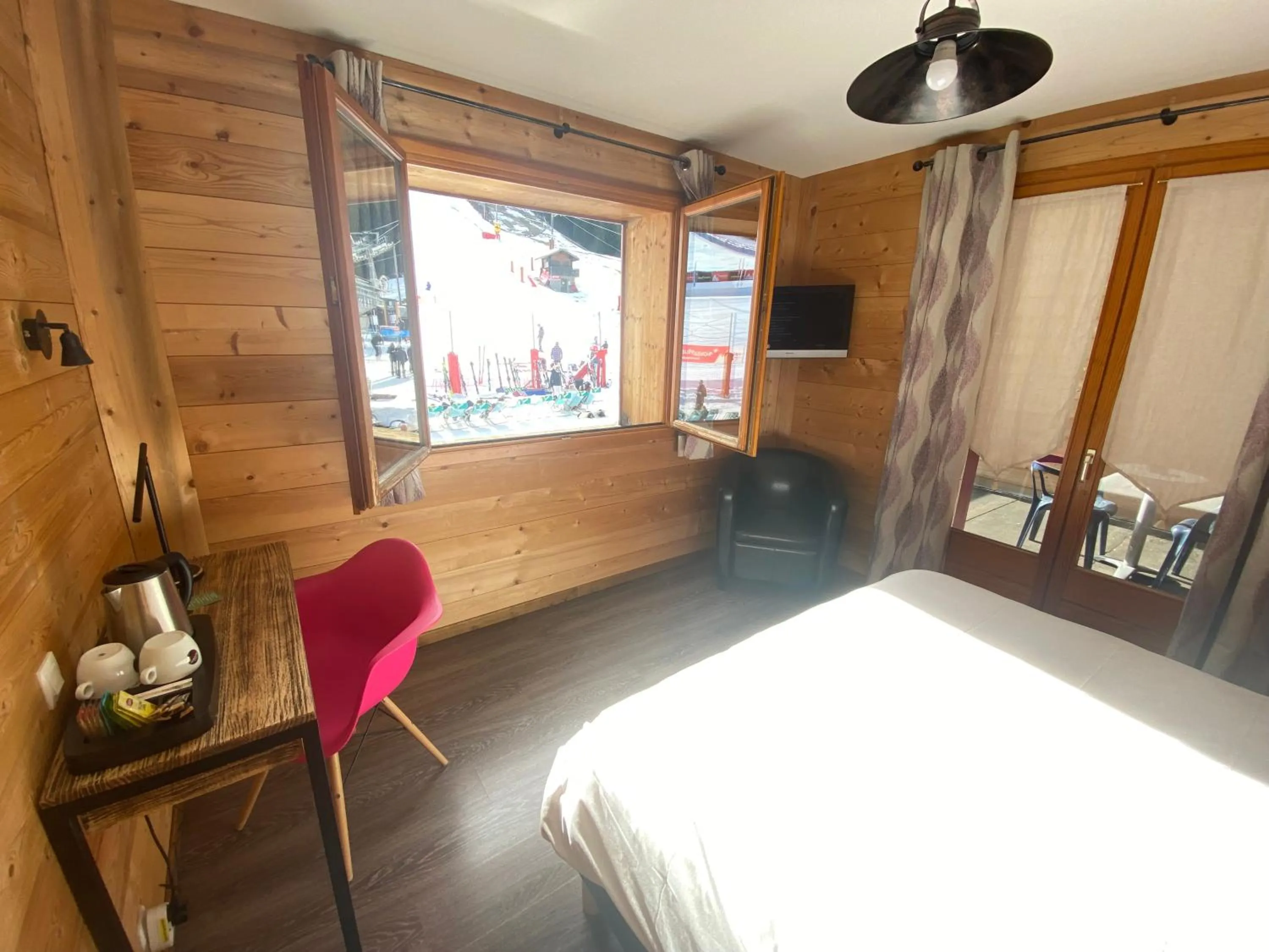 Photo of the whole room, Bed in Le Schuss