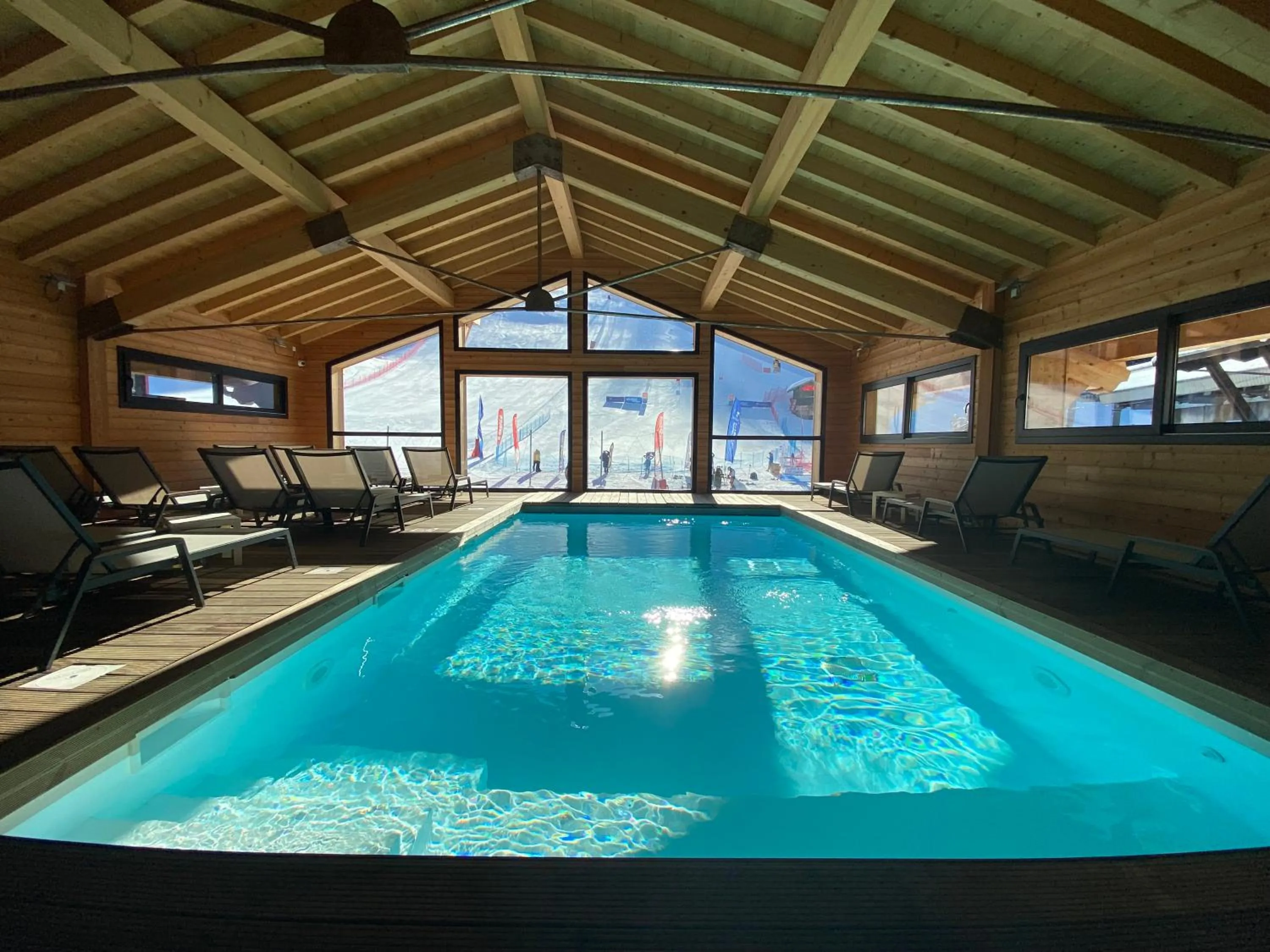 Swimming pool in Le Schuss