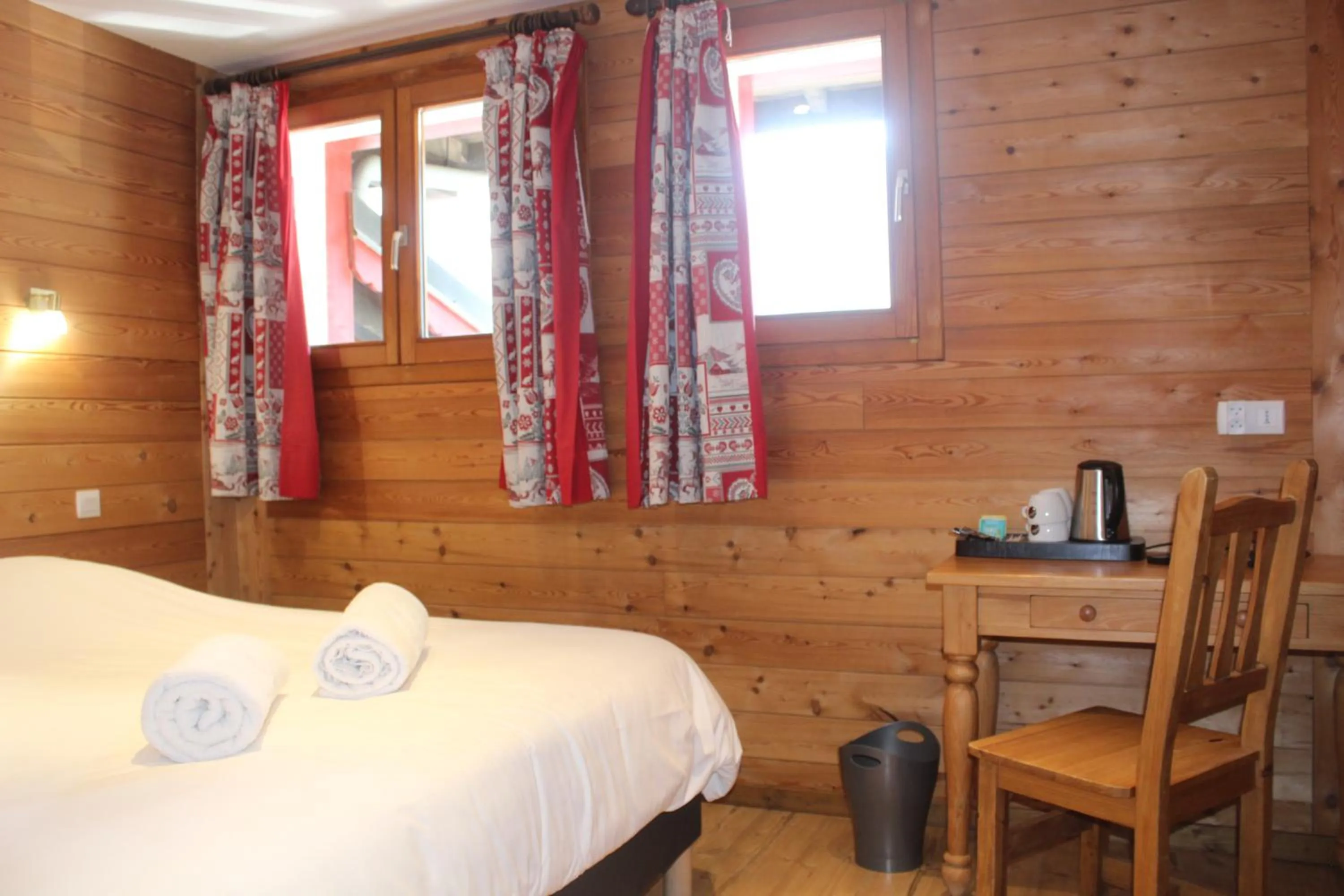 Photo of the whole room, Bed in Le Schuss