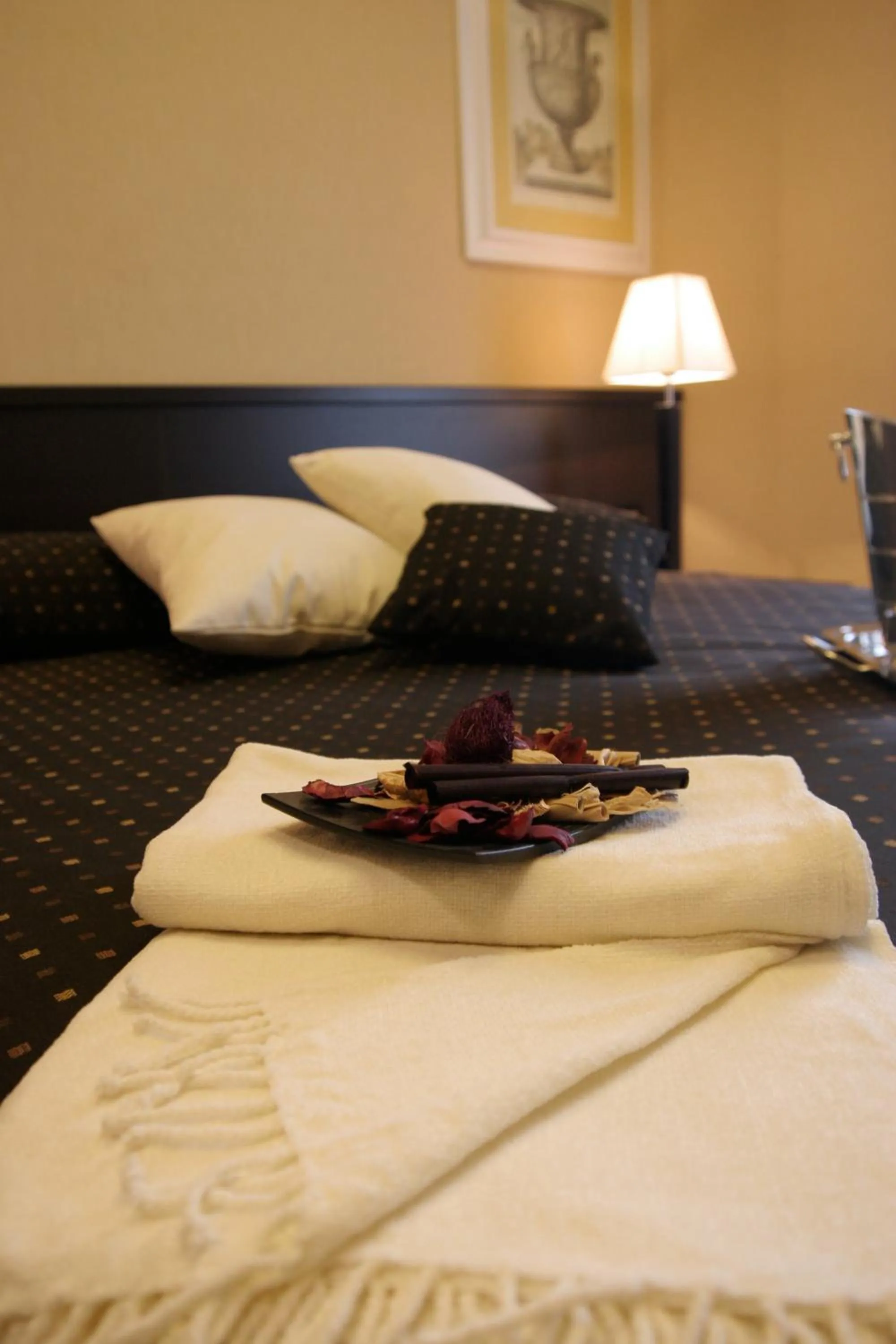 Bed in Hotel Latinum