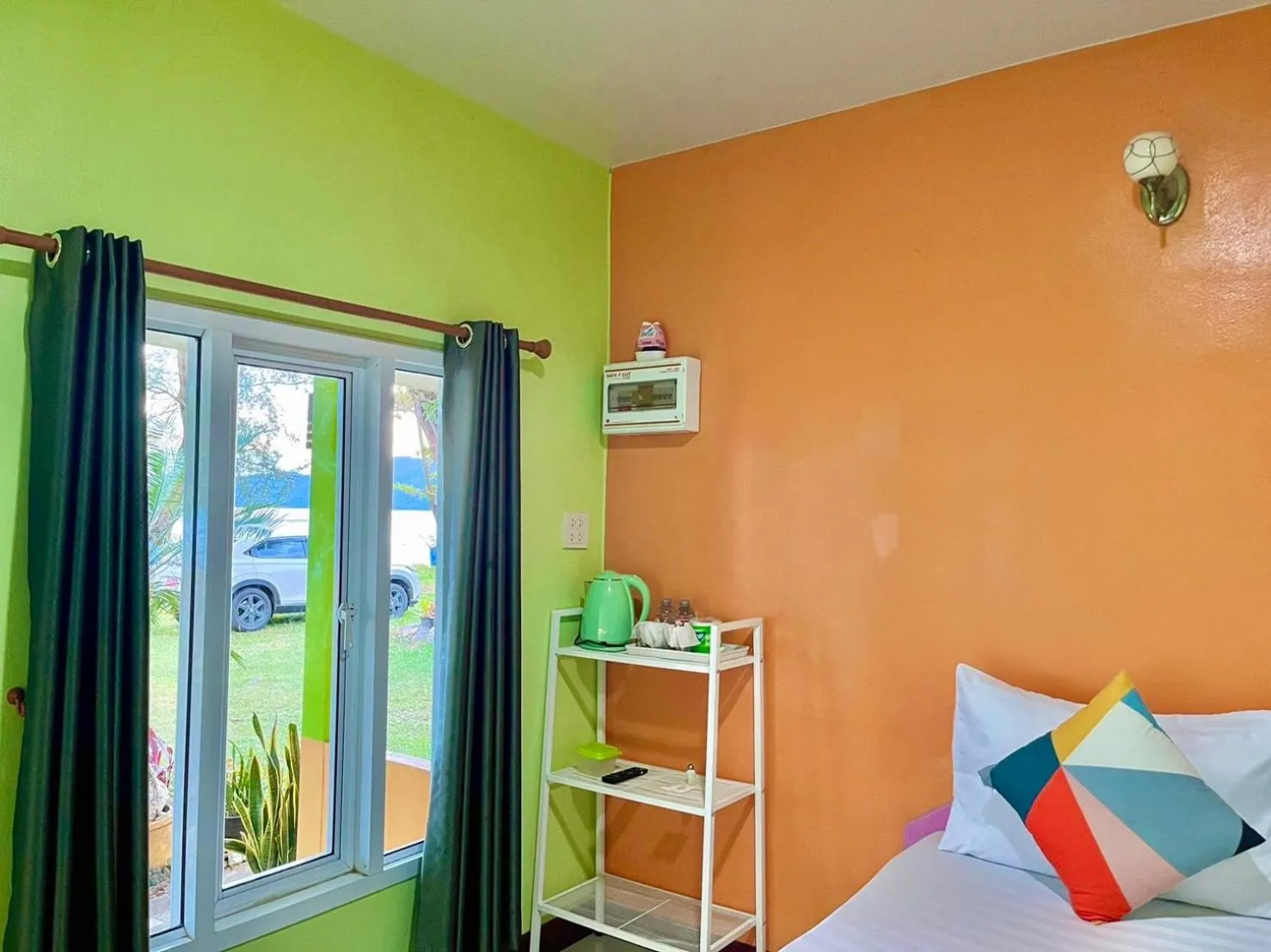 Bed in Ava Beach Pakbara