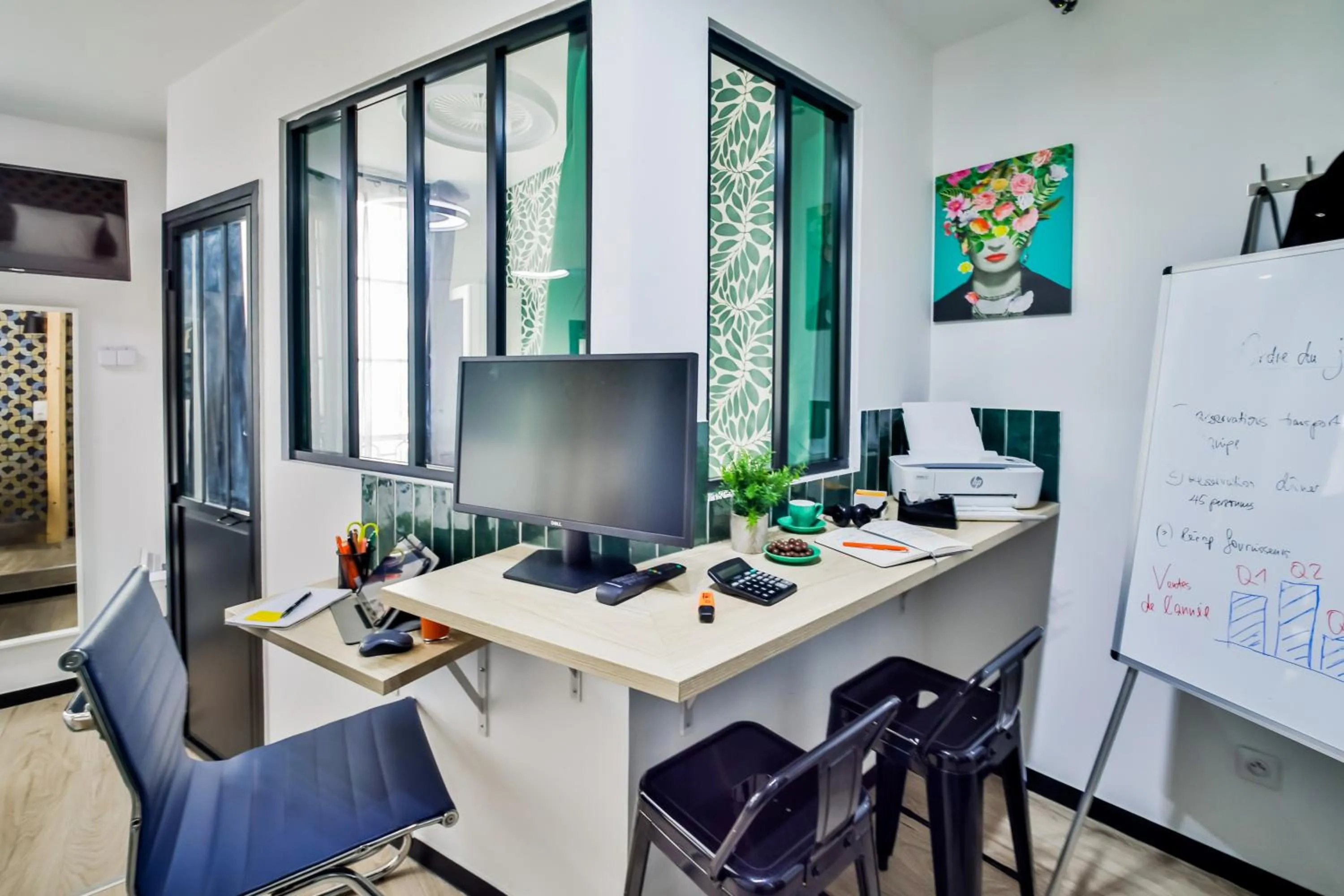 Seating area in WS Opéra - Laffitte
