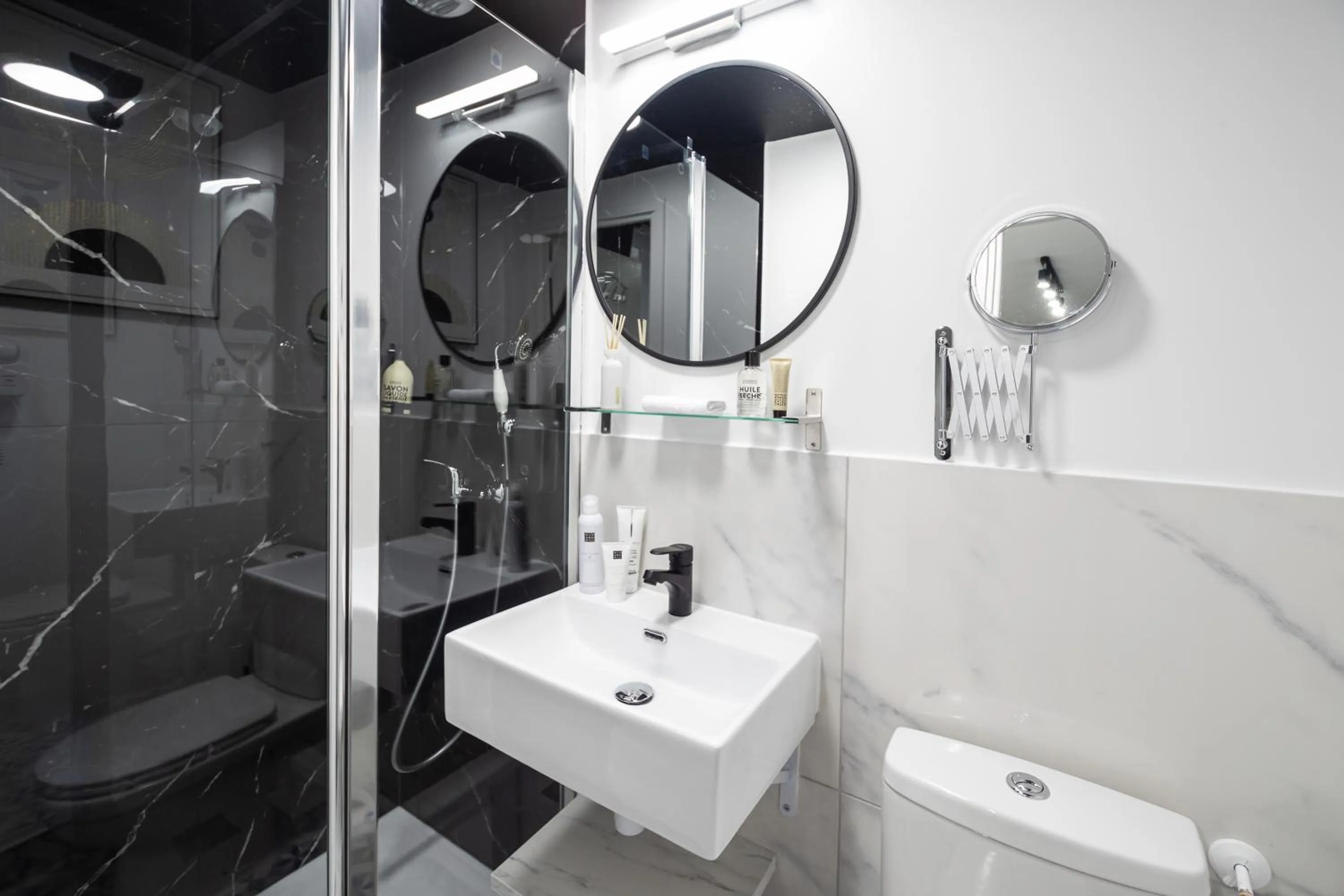 Toilet in WS Opéra - Laffitte