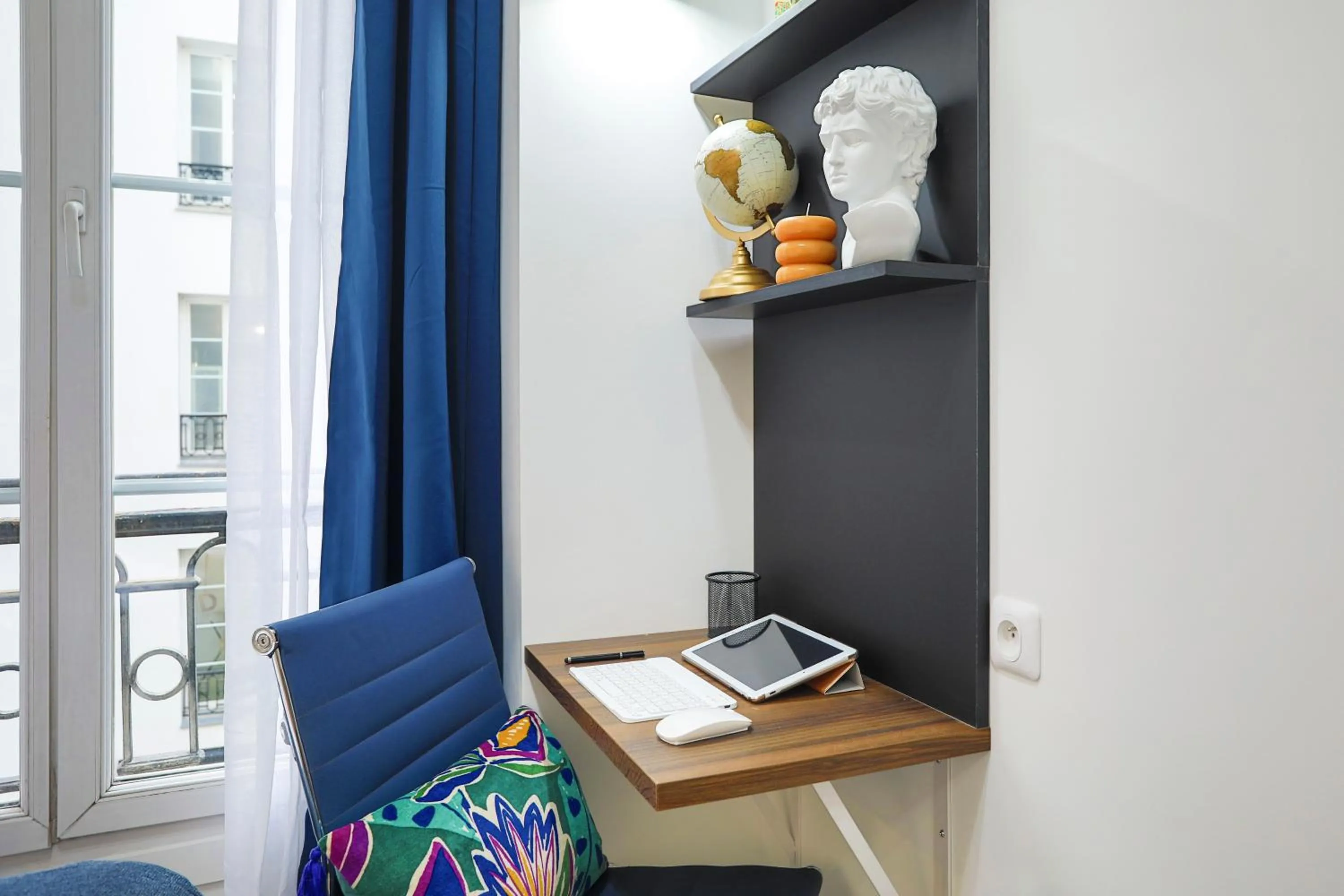Seating area in WS Opéra - Laffitte
