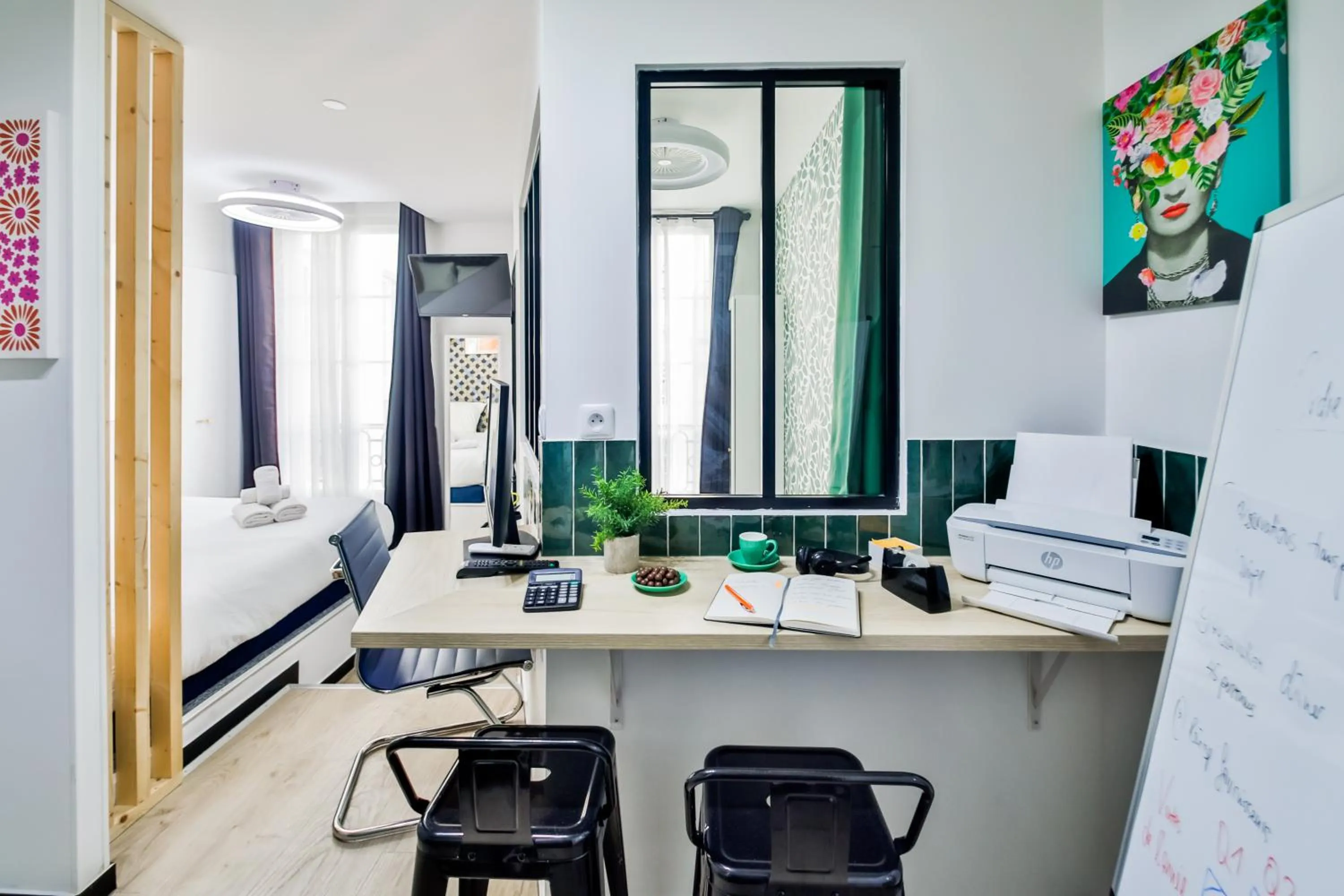 Seating area in WS Opéra - Laffitte