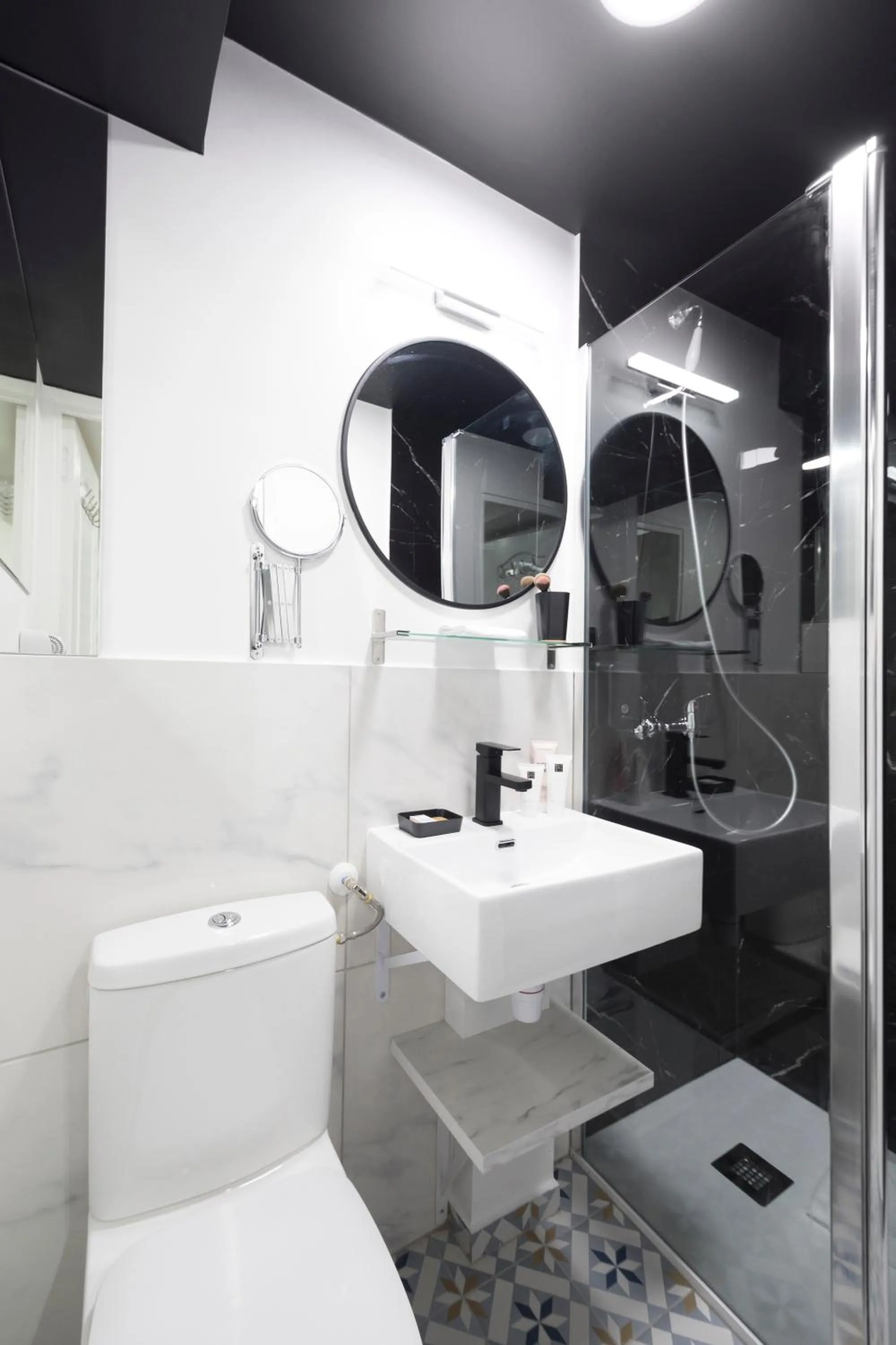 Shower in WS Opéra - Laffitte