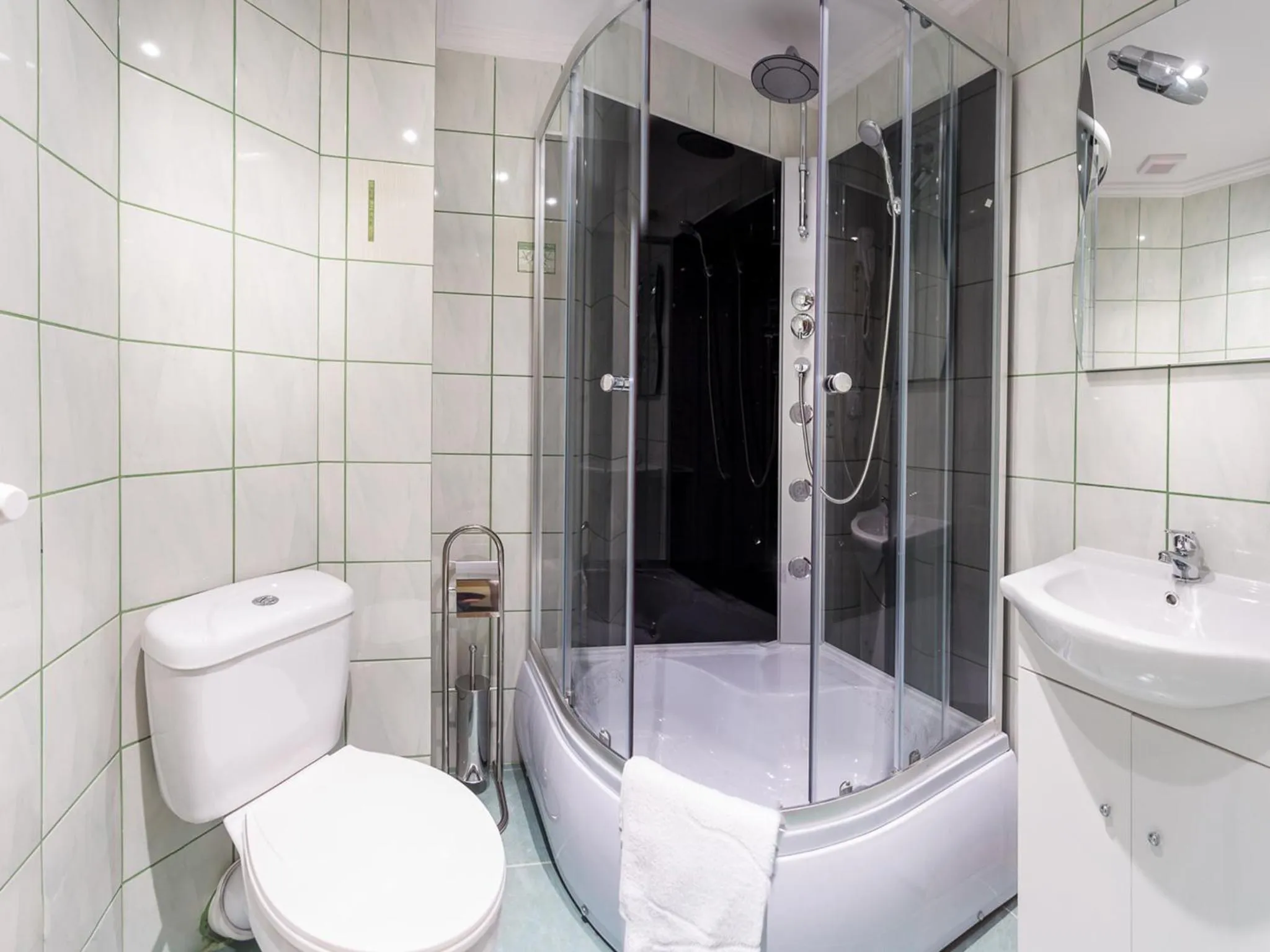 Bathroom in Magnat Inn Sauna & Relax