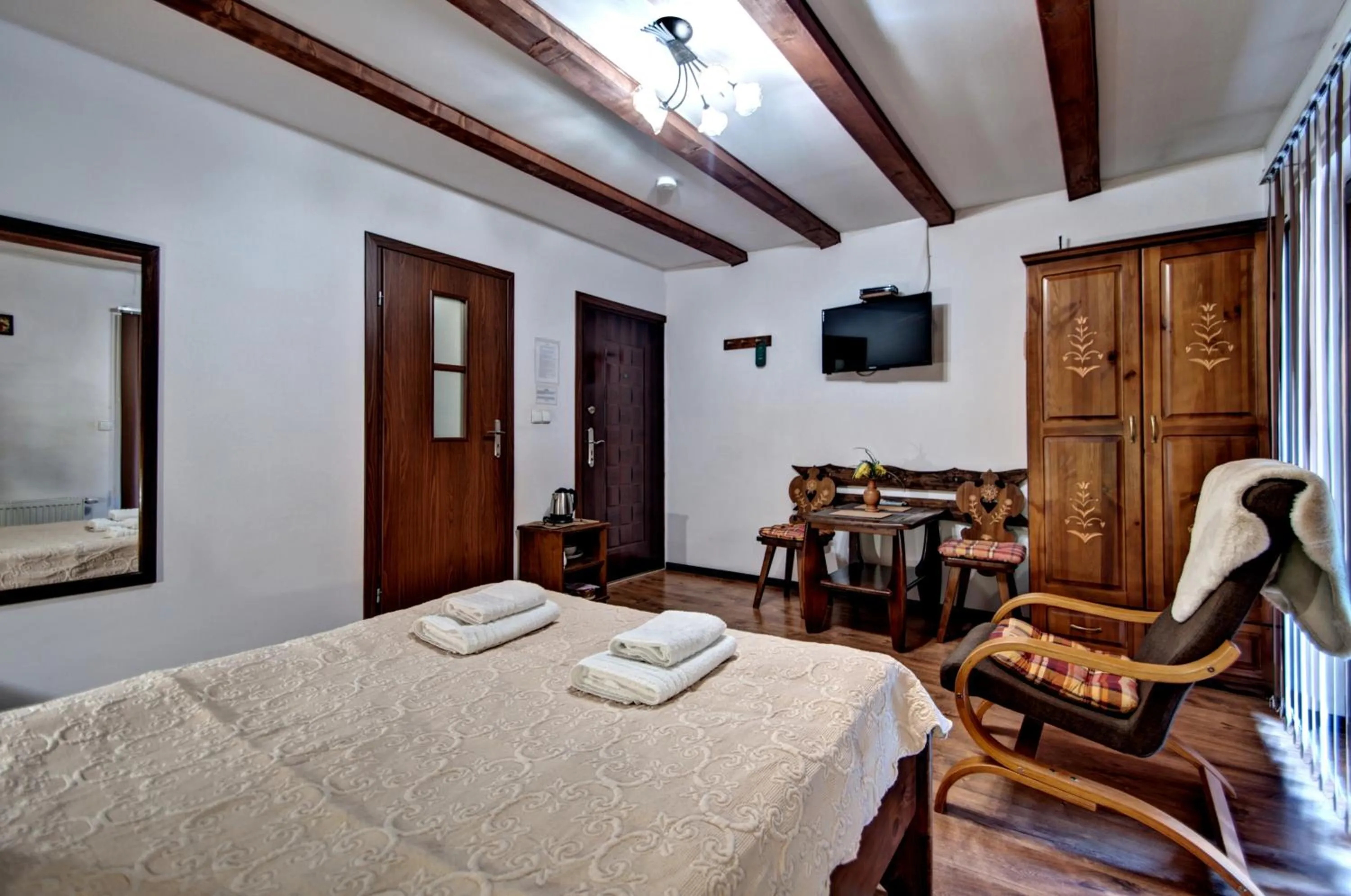 Dining area, Bed in Magnat Inn Sauna & Relax