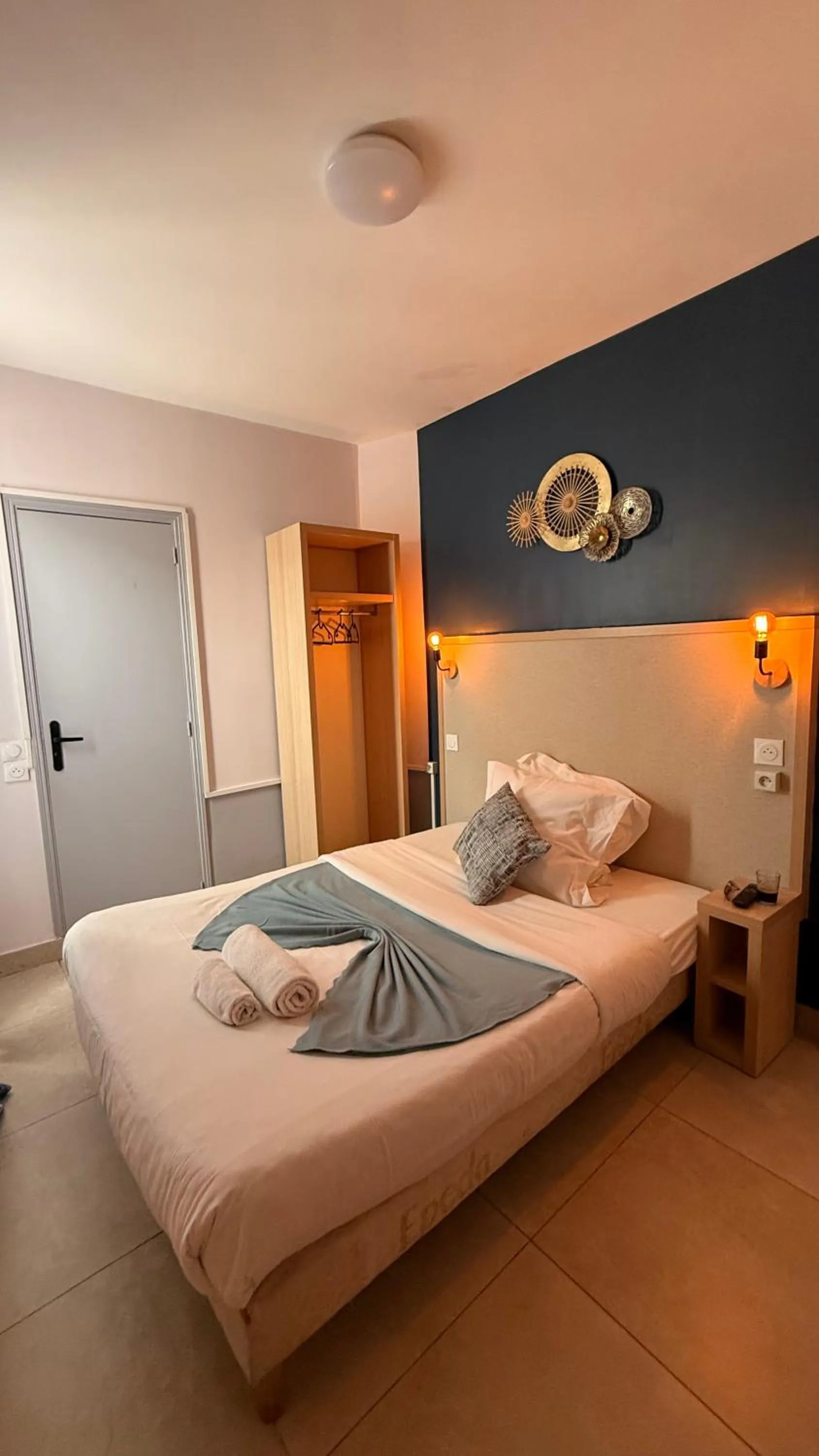 Bed in Hôtel de Choisy