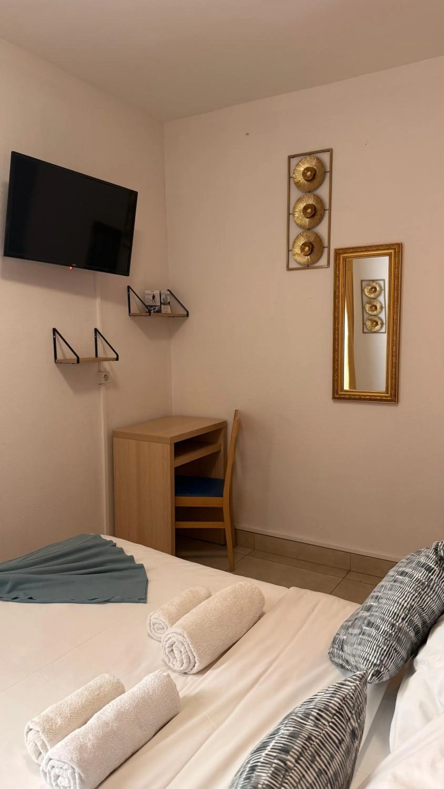 Bed in Hôtel de Choisy