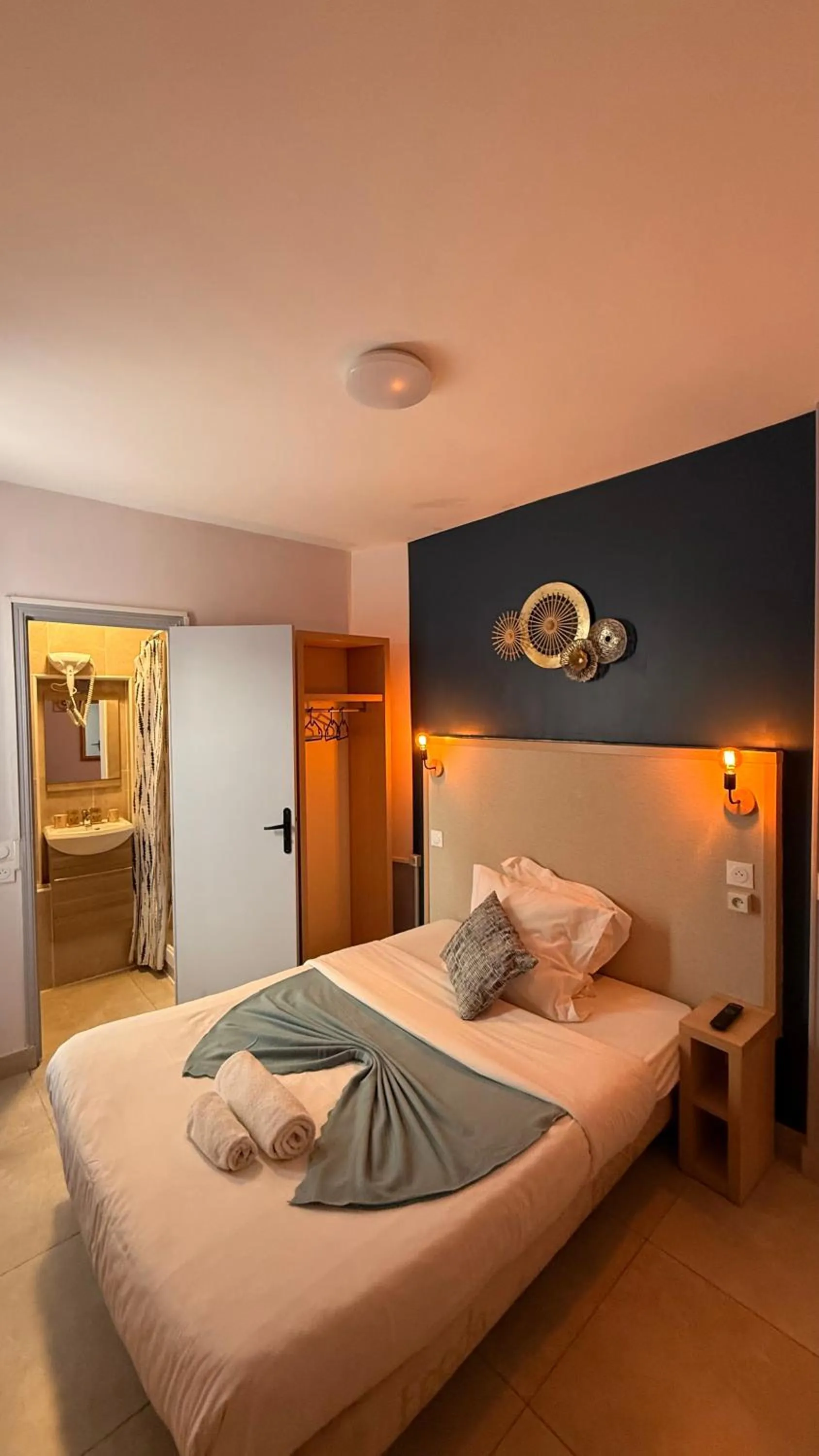 Bed in Hôtel de Choisy