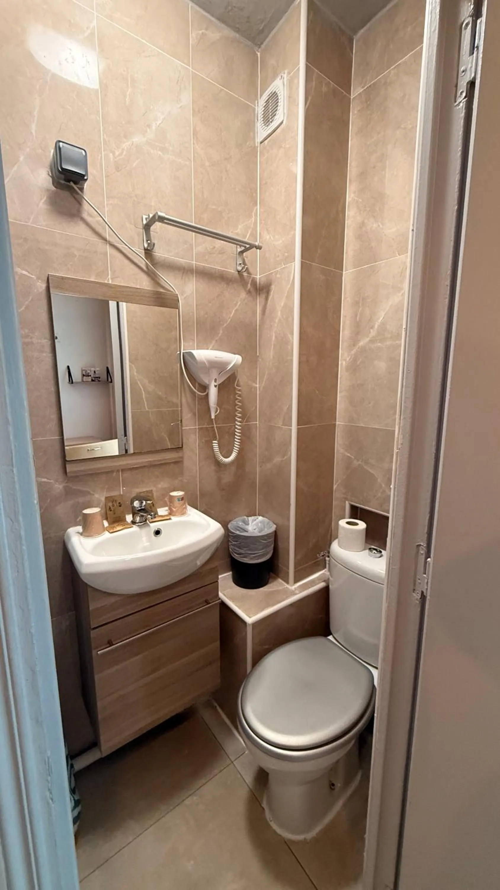 Shower in Hôtel de Choisy