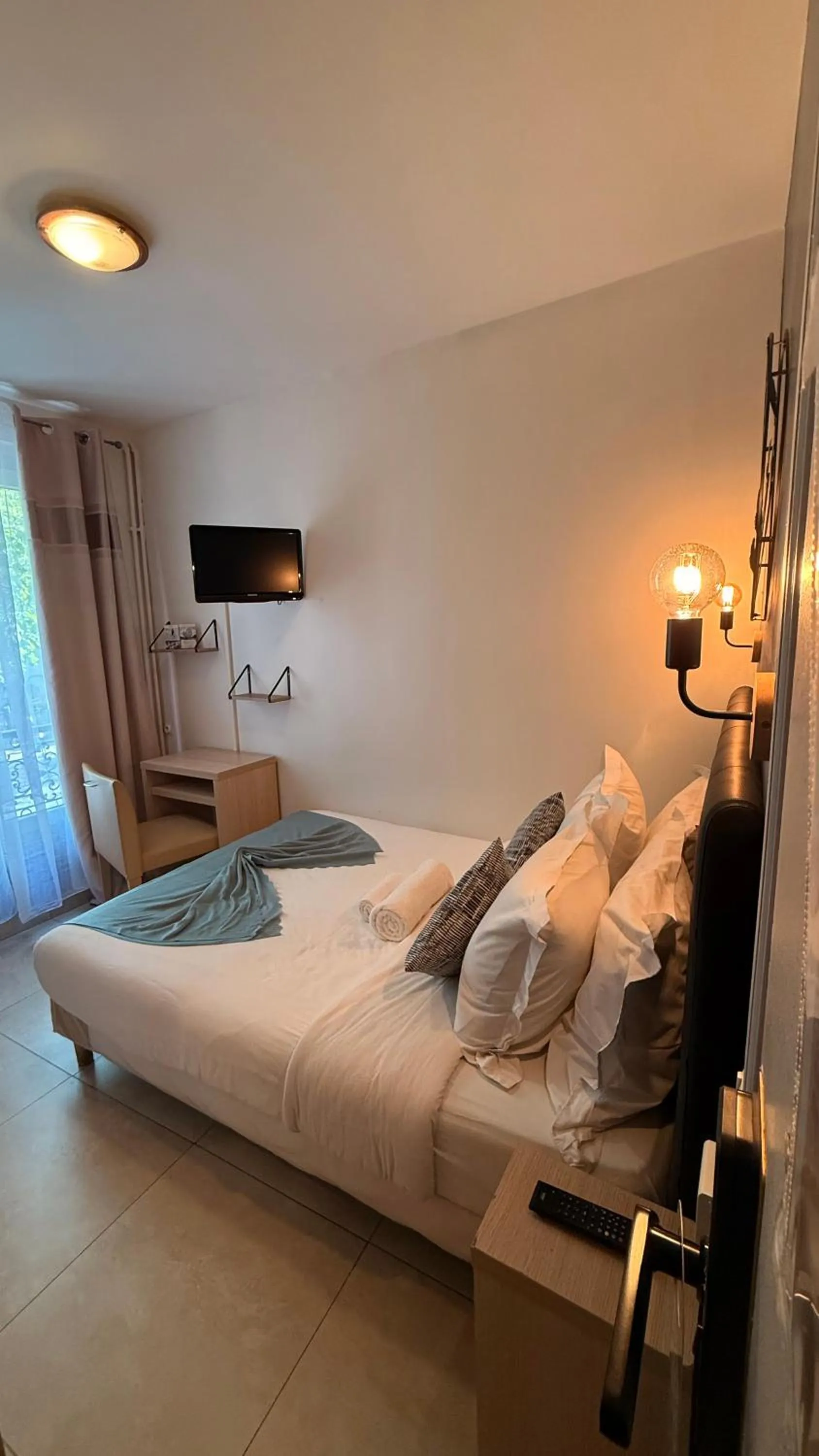 Bed in Hôtel de Choisy