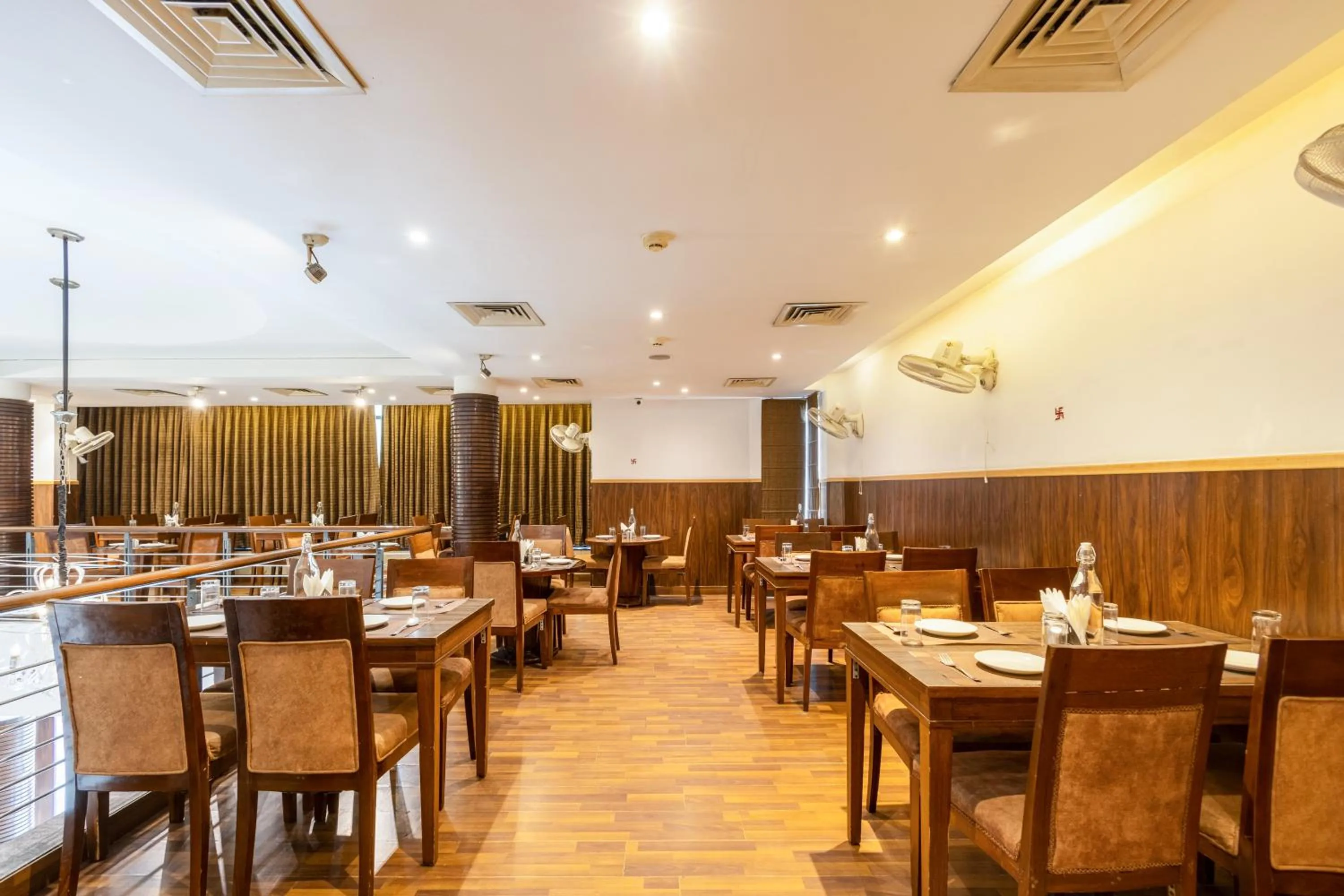 Restaurant/places to eat in Hotel Arch Plaza at Yashobhoomi By Arch Group
