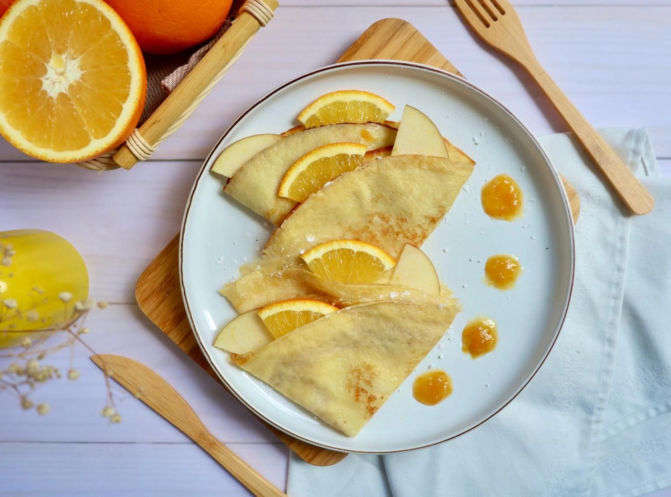 Restaurant/places to eat in Le Cap Gym Hotel & Apartments