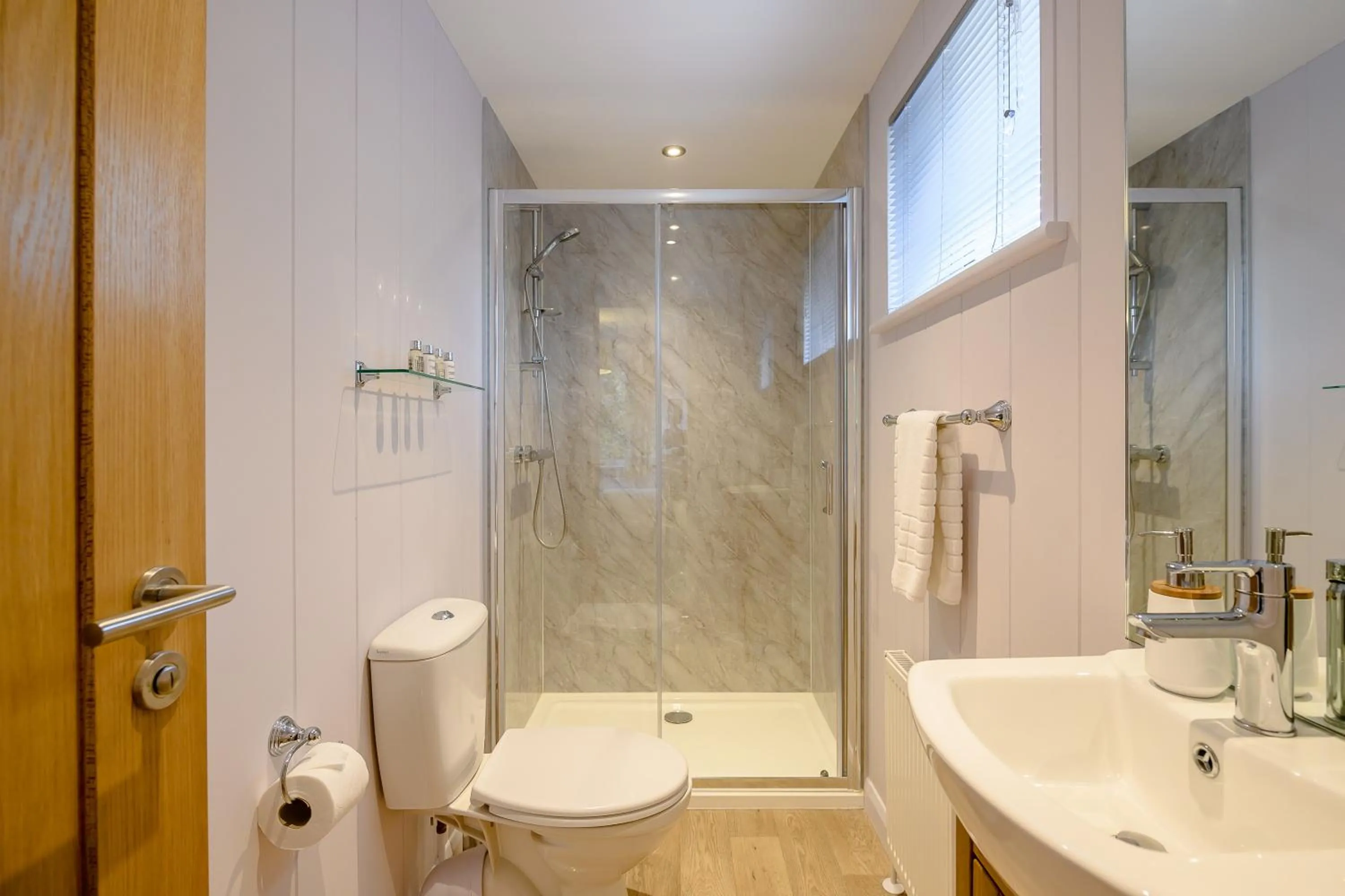 Shower in Woolverstone Marina and Lodge Park