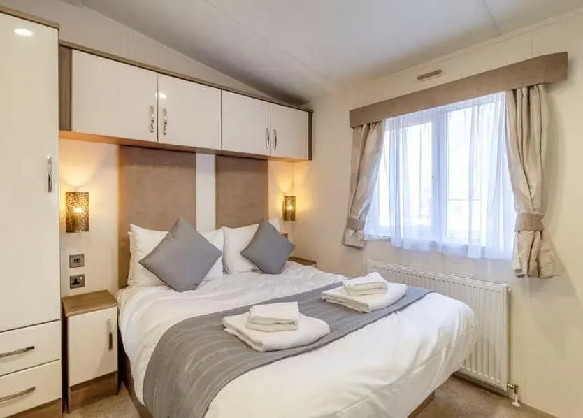 Bed in Woolverstone Marina and Lodge Park