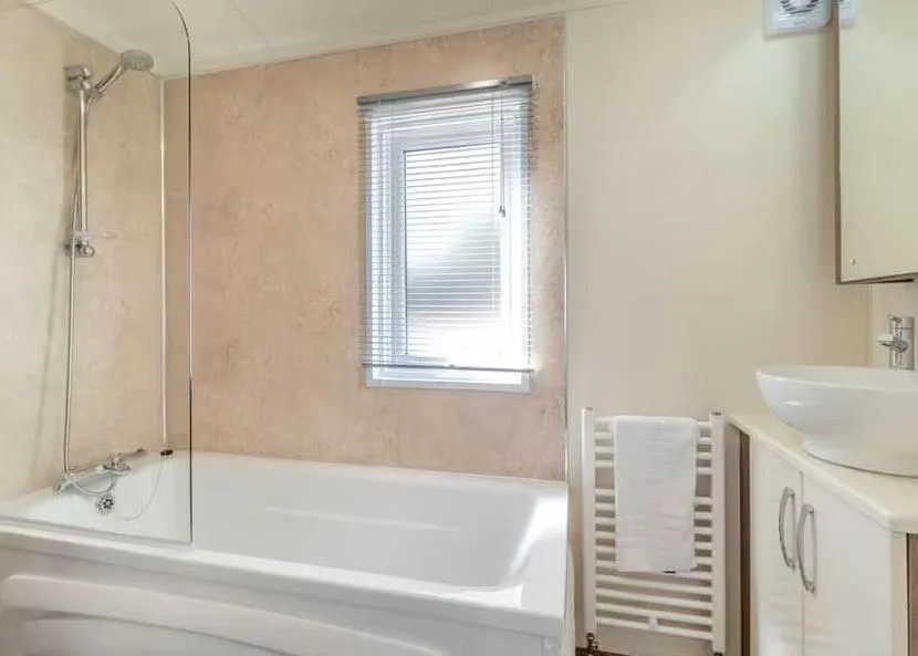 Woolverstone Marina and Lodge Park