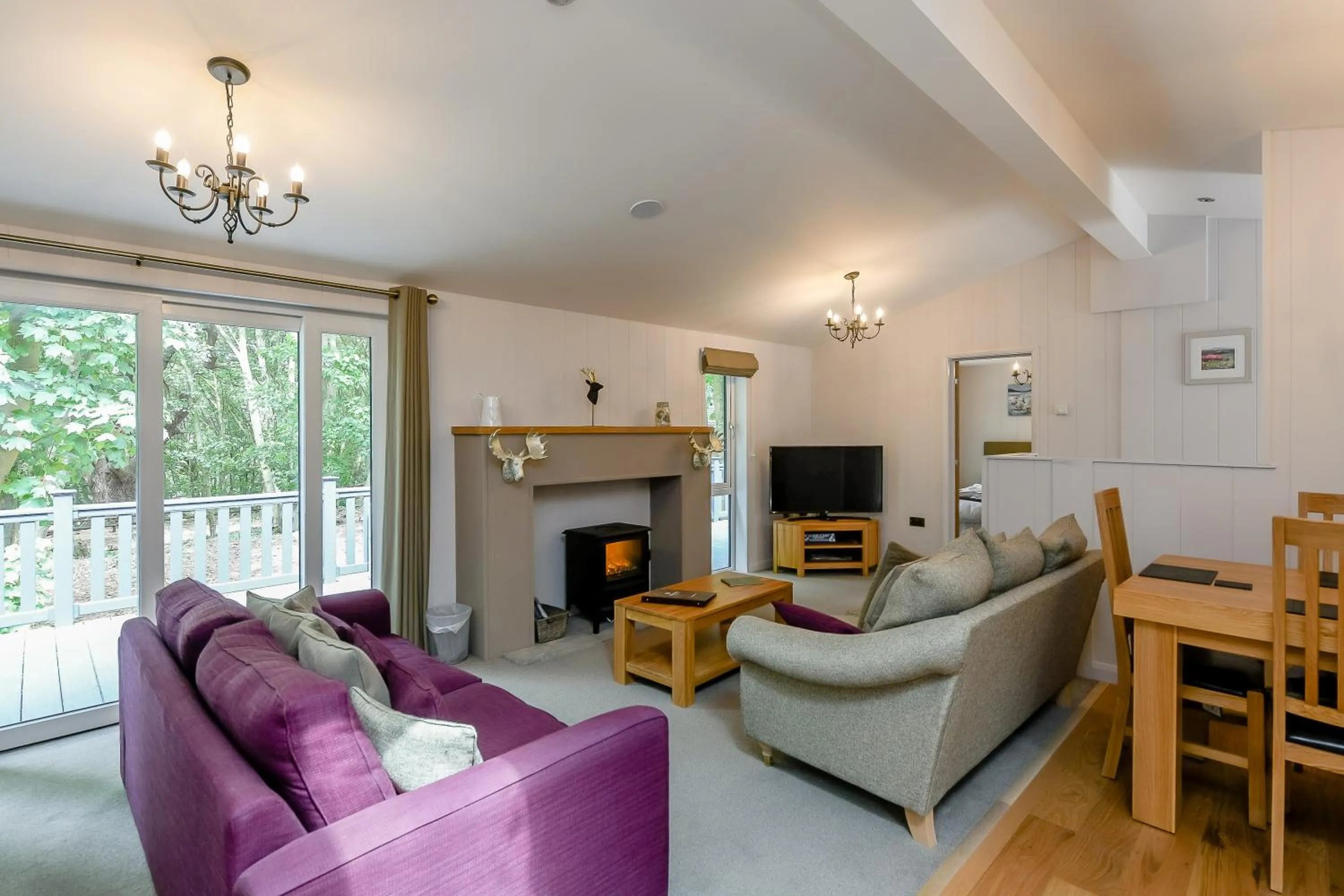 TV and multimedia in Woolverstone Marina and Lodge Park