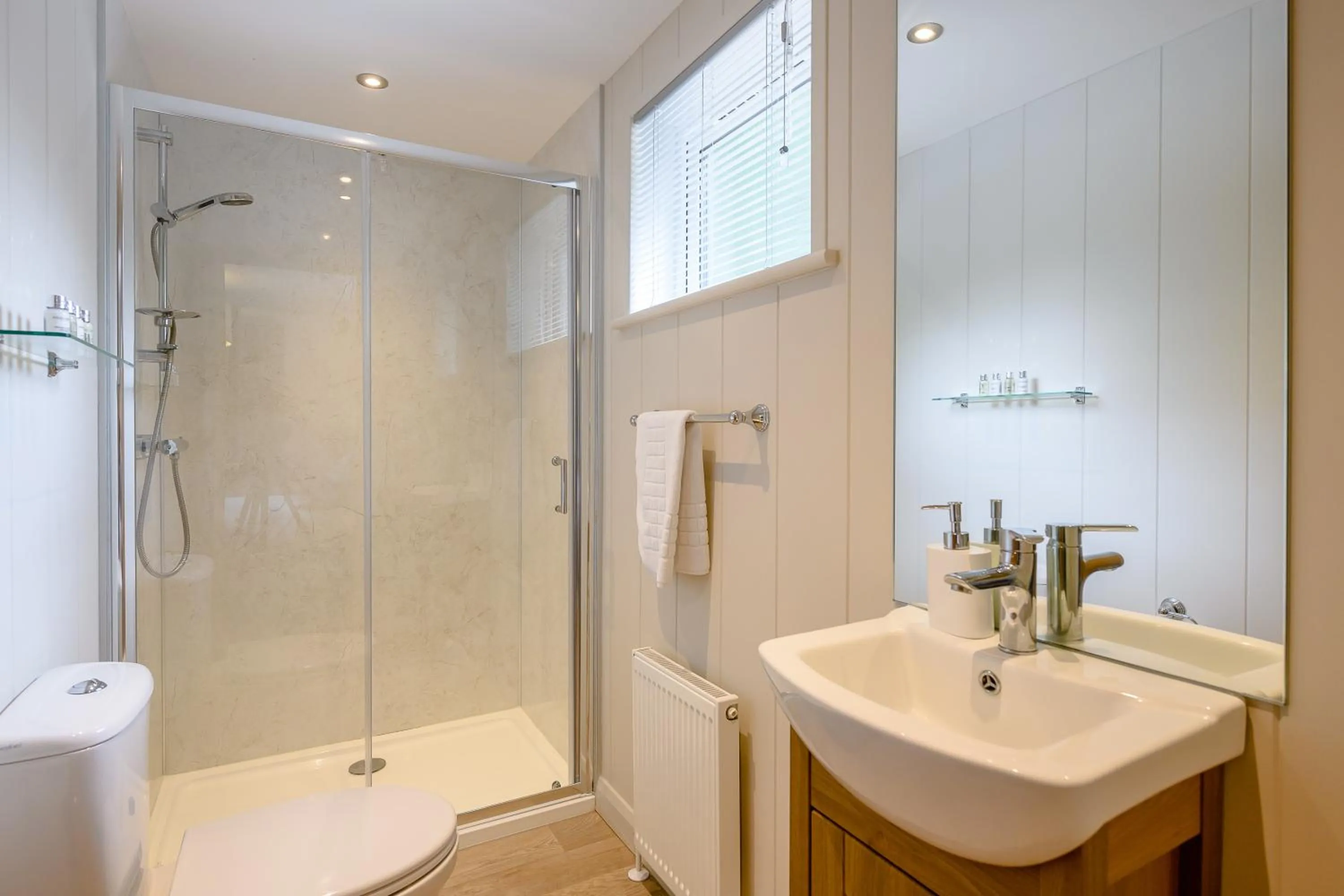 Shower in Woolverstone Marina and Lodge Park