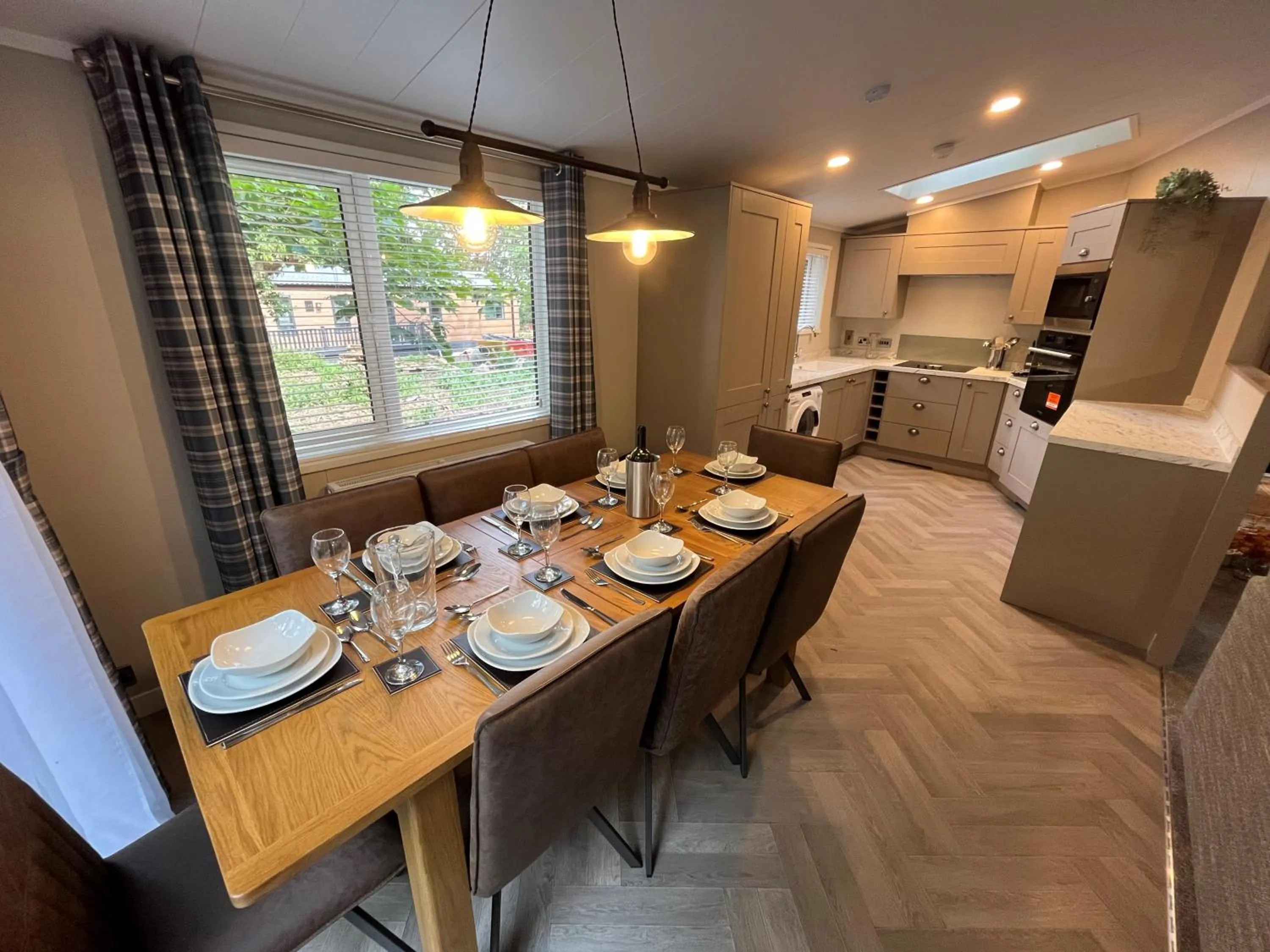 Kitchen or kitchenette in Woolverstone Marina and Lodge Park
