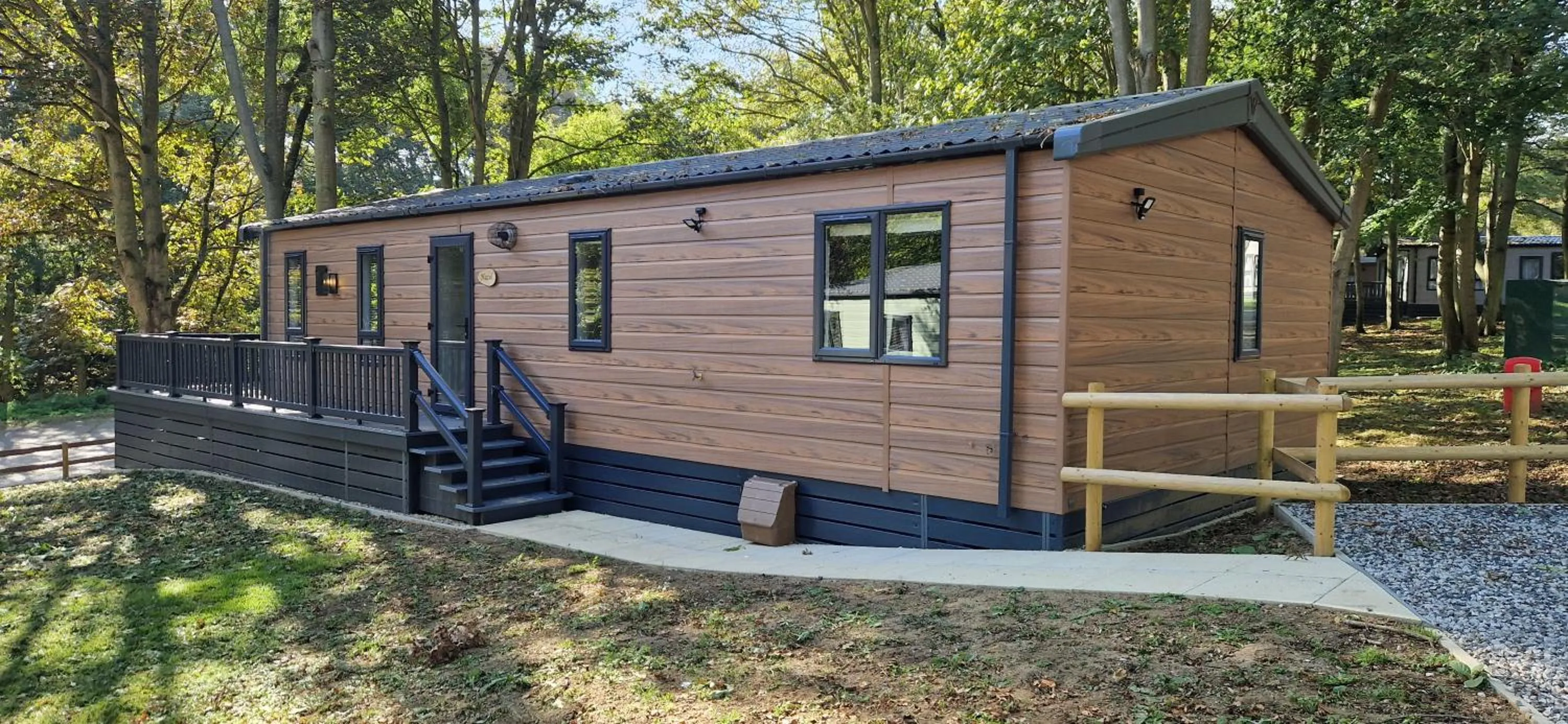 Property building in Woolverstone Marina and Lodge Park