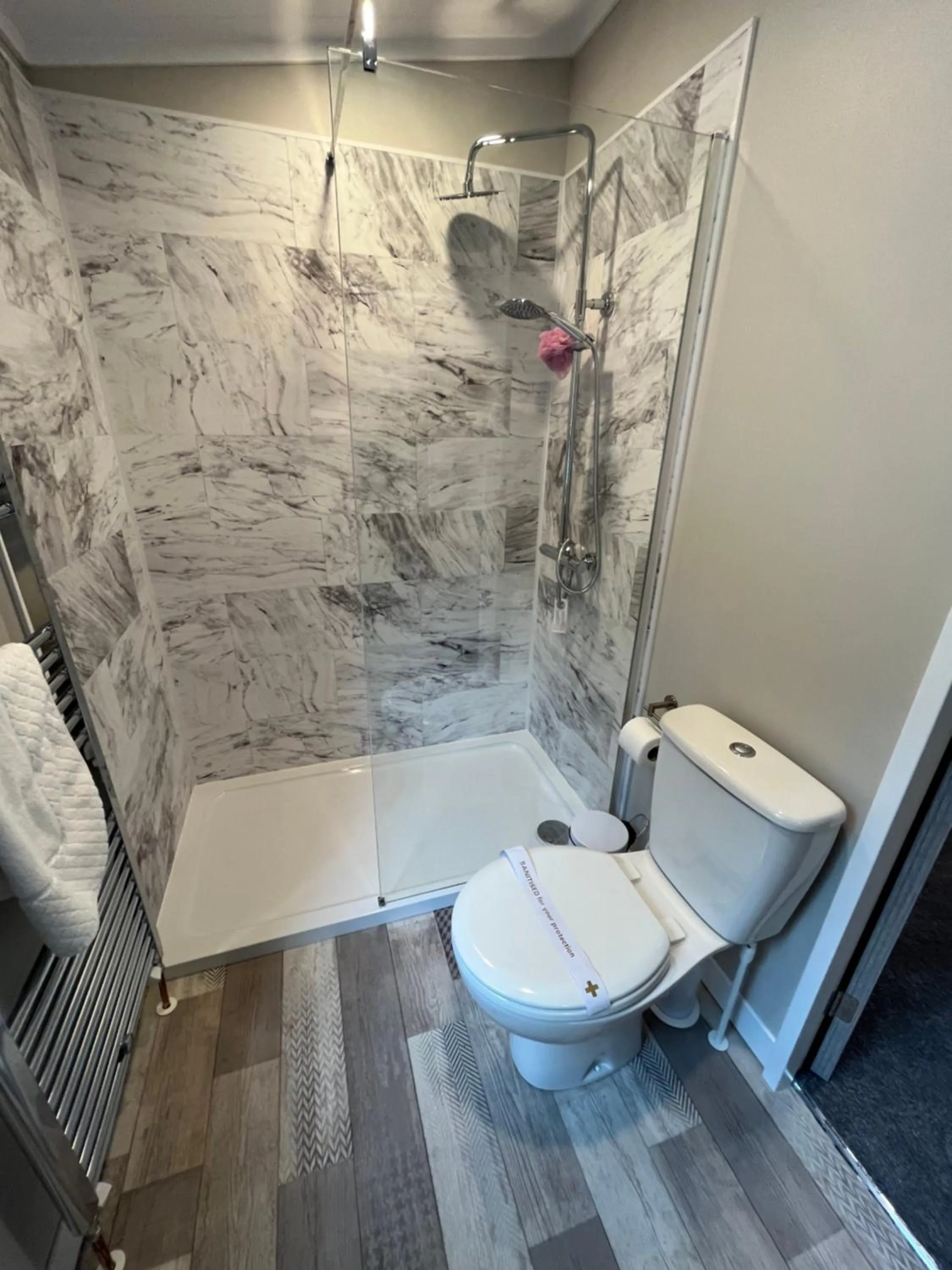 Shower in Woolverstone Marina and Lodge Park