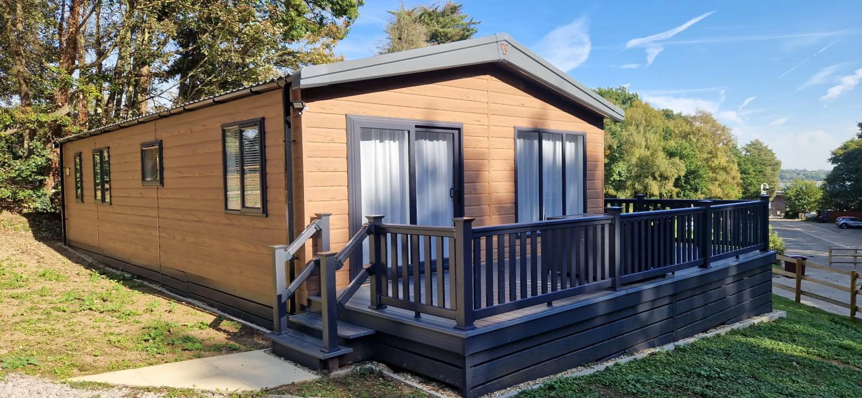 Property building in Woolverstone Marina and Lodge Park