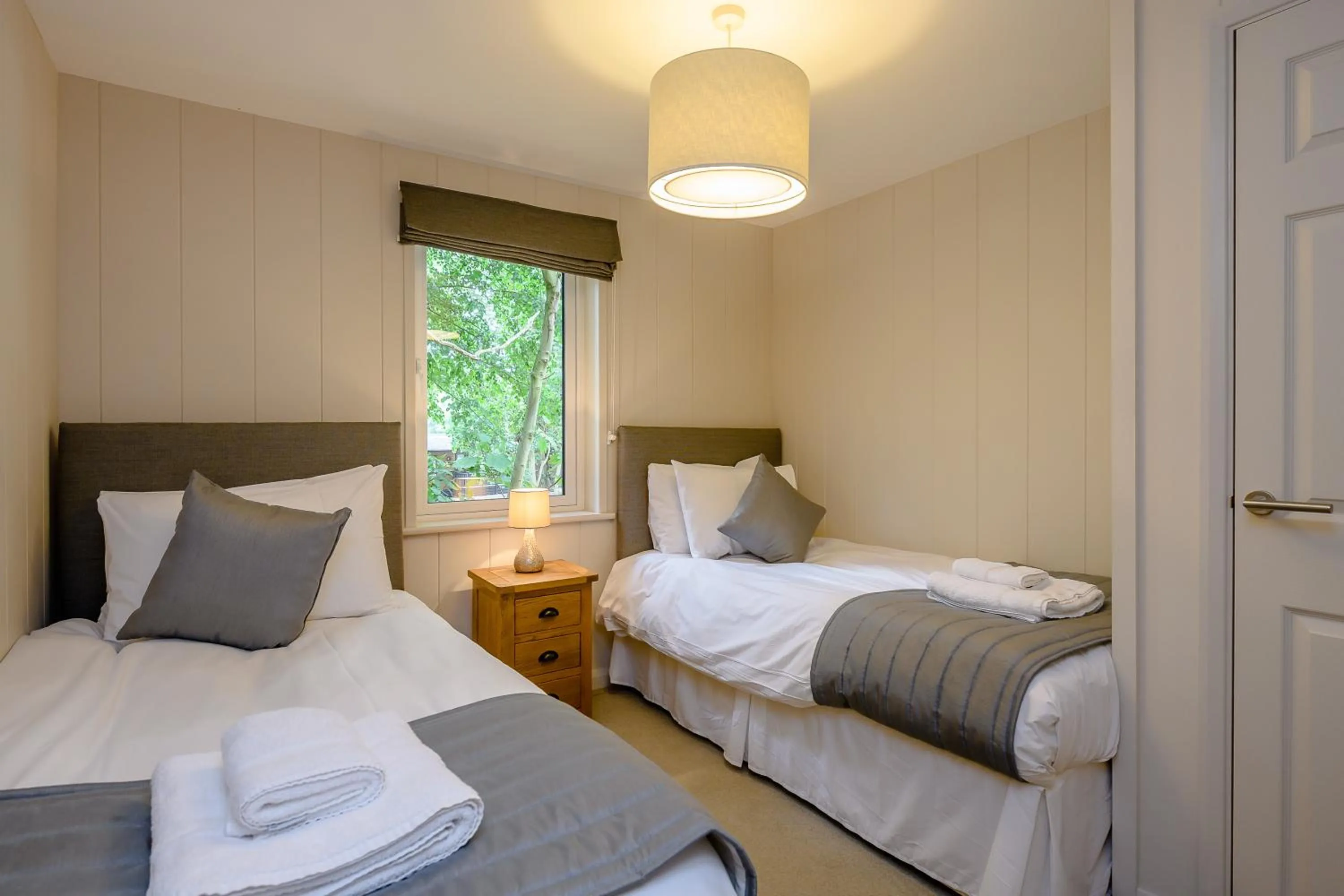 Bed in Woolverstone Marina and Lodge Park