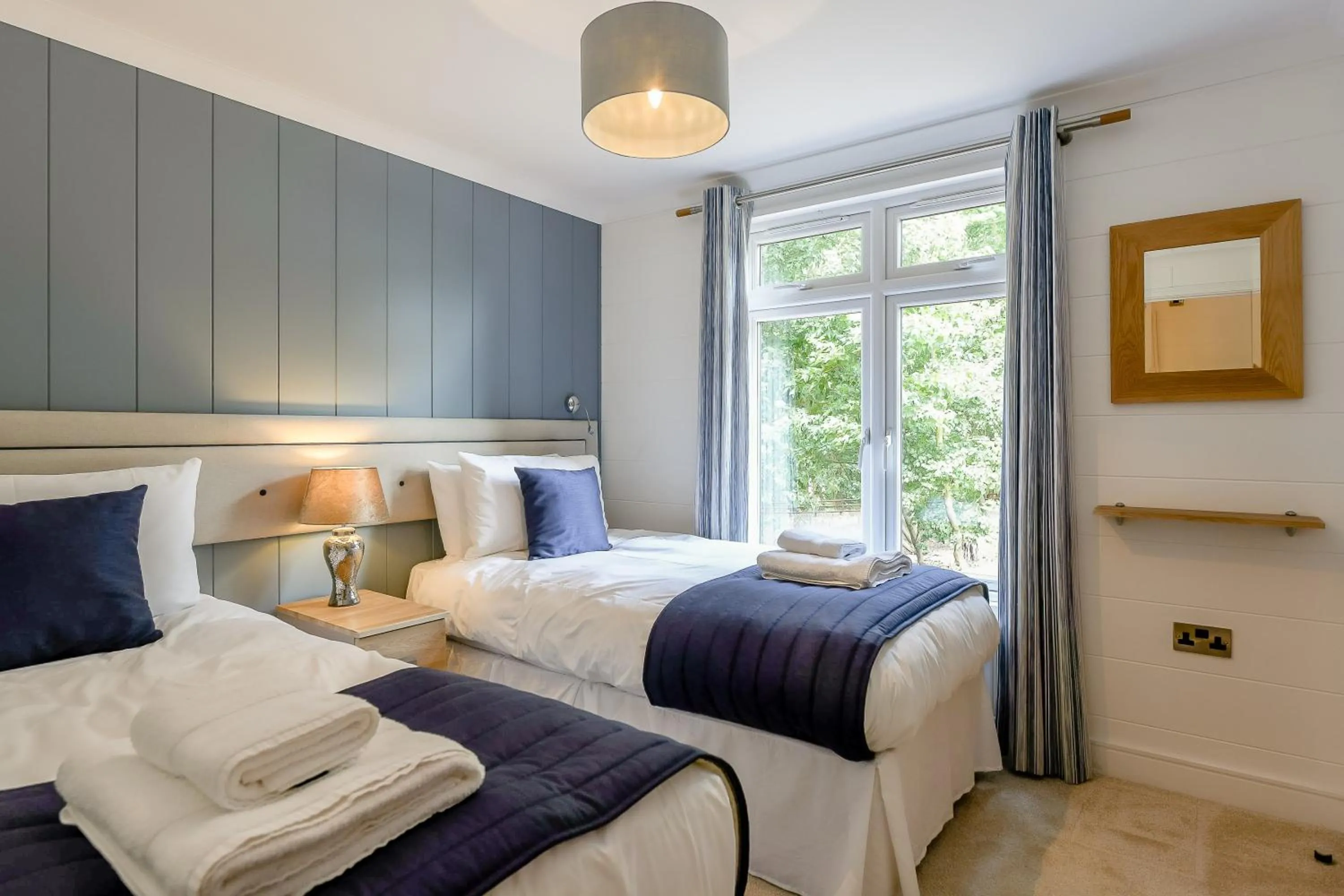 Bed in Woolverstone Marina and Lodge Park