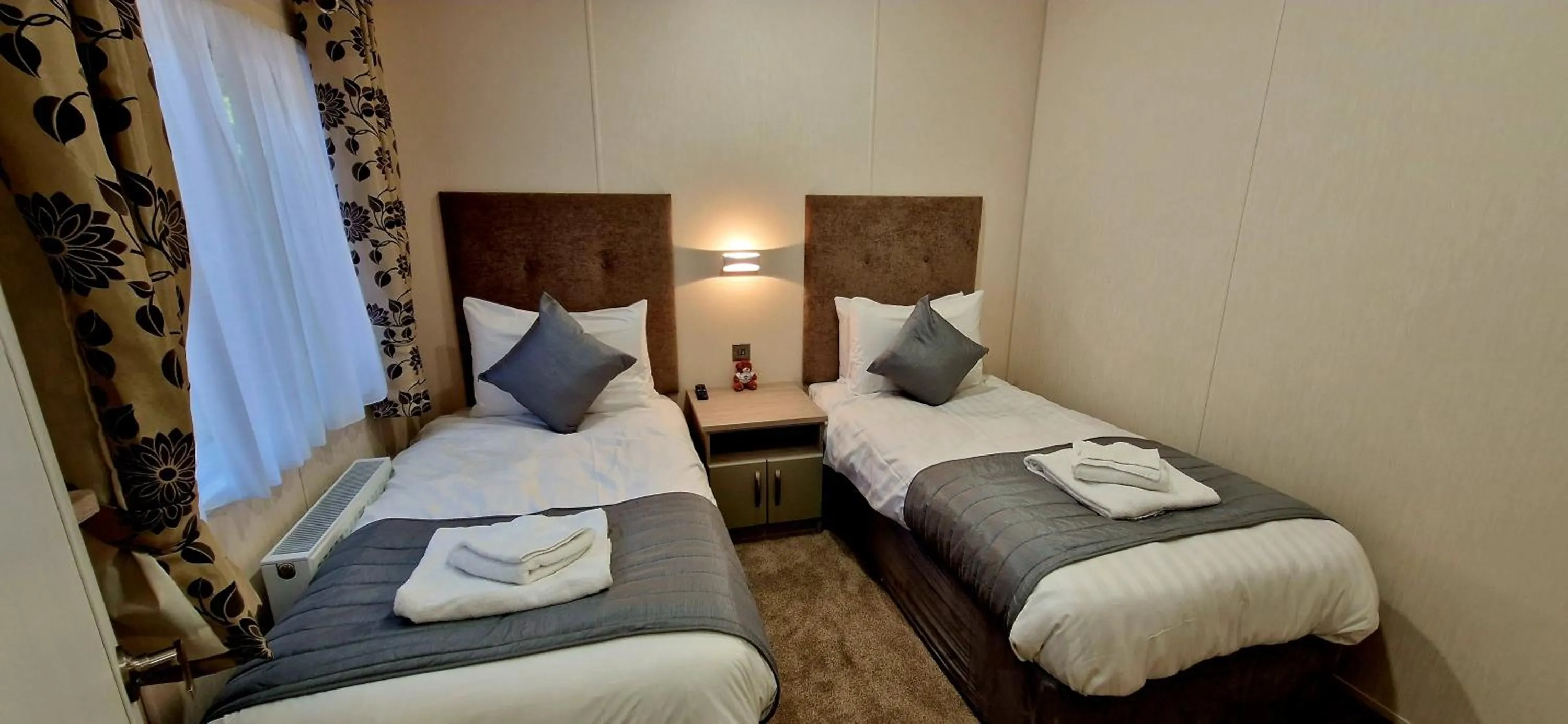 Bed in Woolverstone Marina and Lodge Park