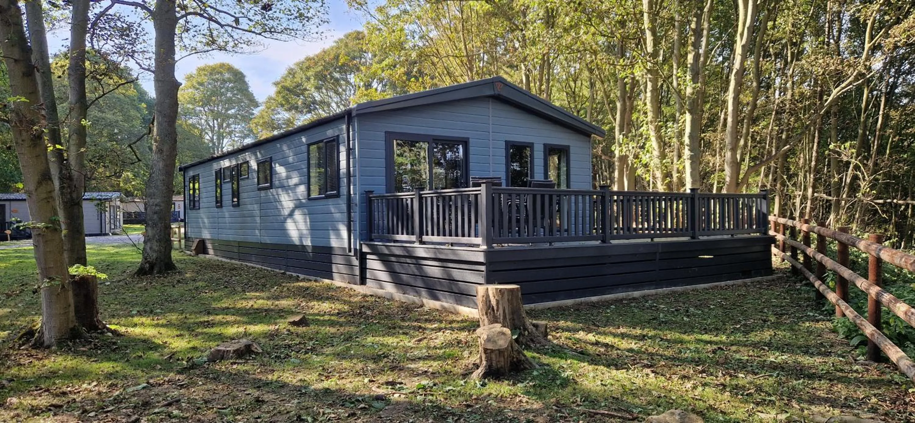 Property building in Woolverstone Marina and Lodge Park