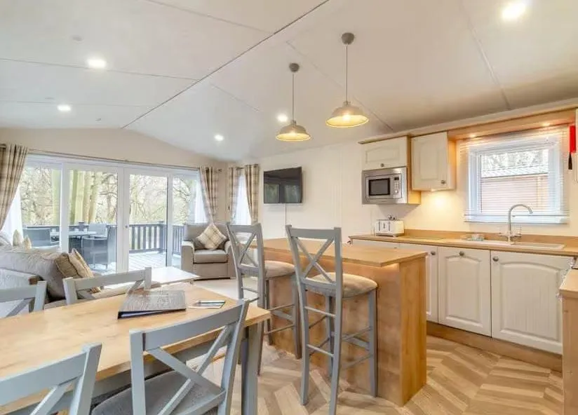 TV and multimedia in Woolverstone Marina and Lodge Park