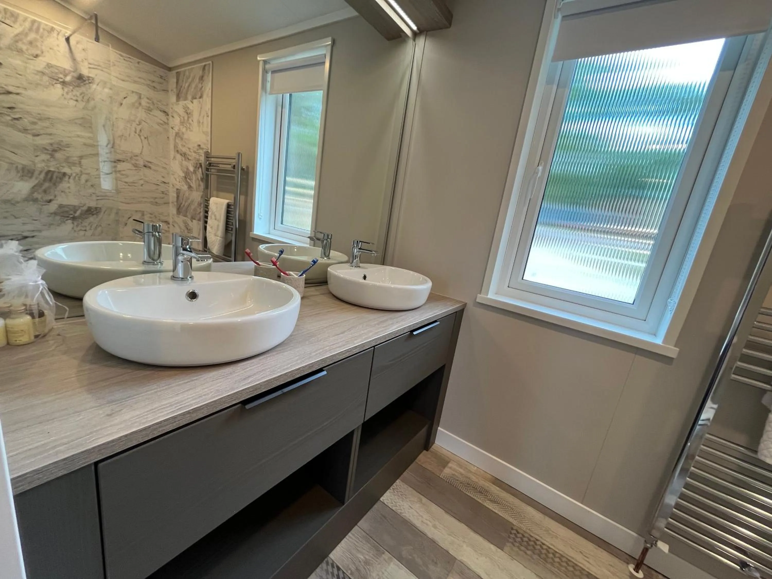 Bathroom in Woolverstone Marina and Lodge Park