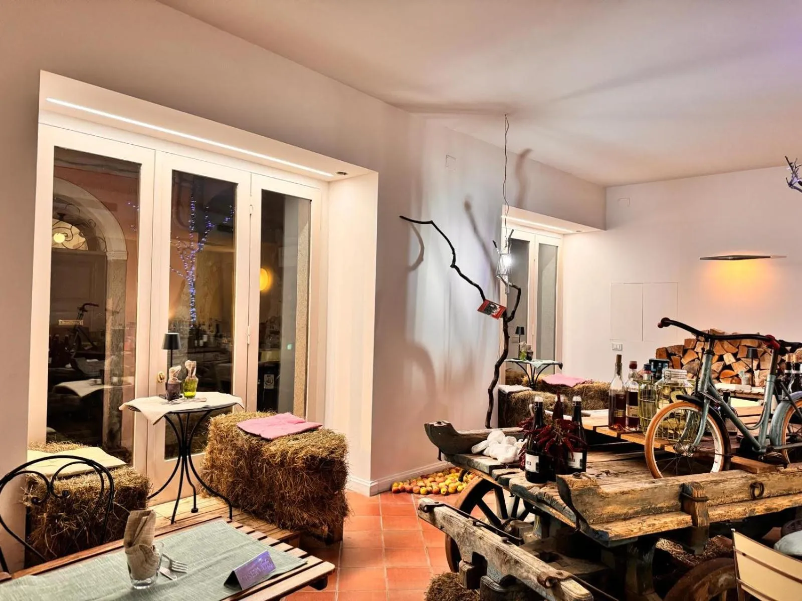 Restaurant/places to eat in Piccolo Hotel Olina