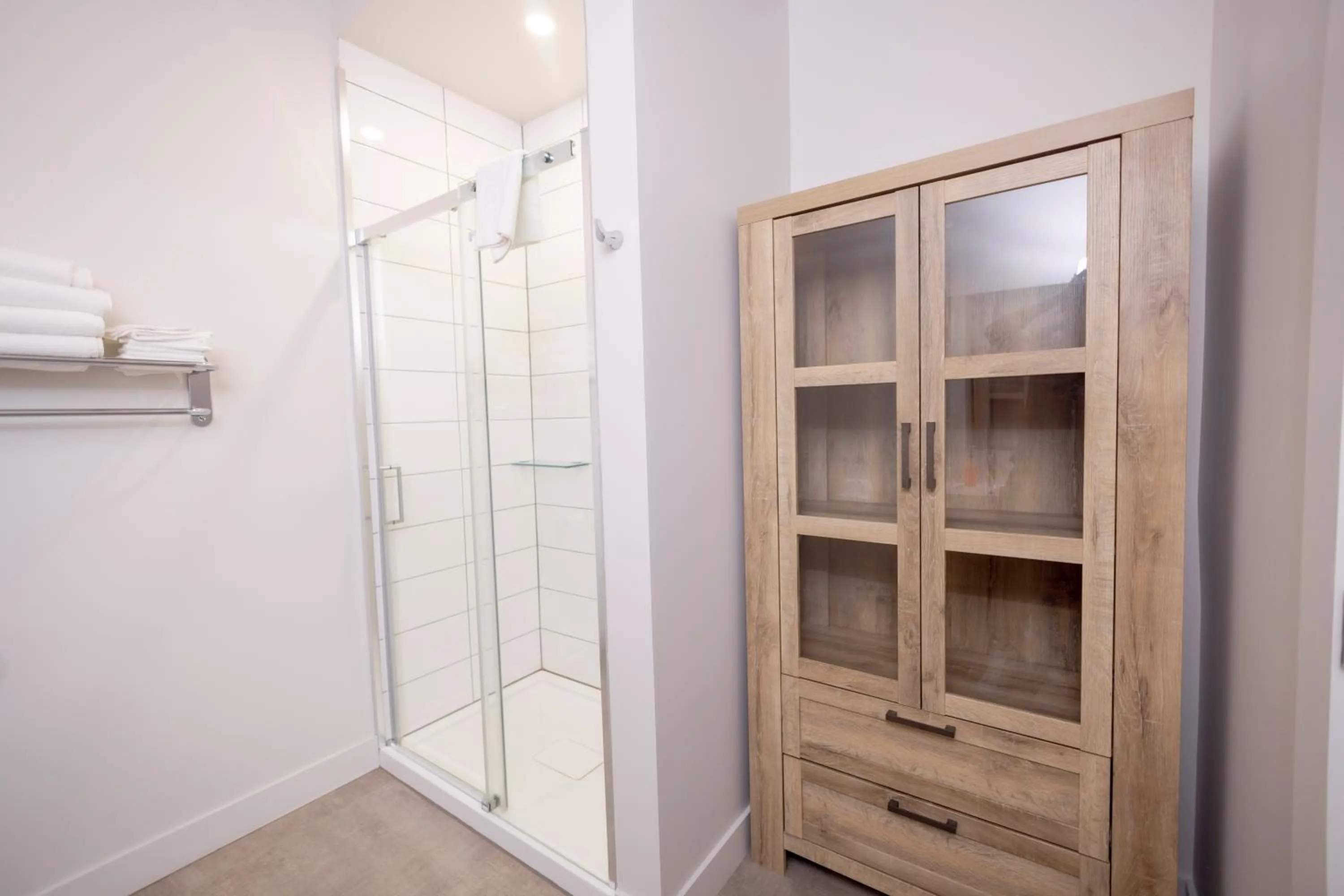 wardrobe in Le Central