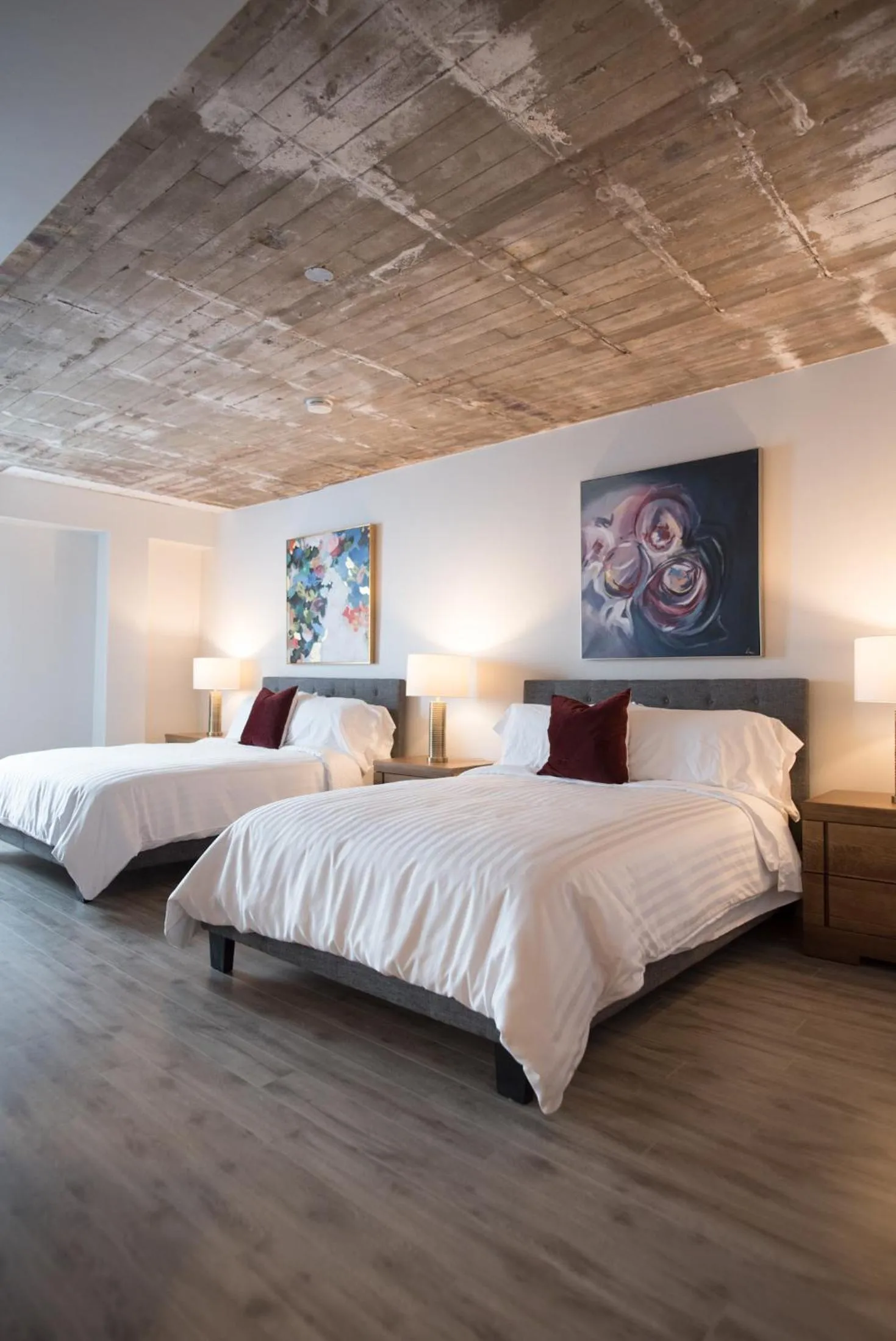 Photo of the whole room, Bed in Le Central