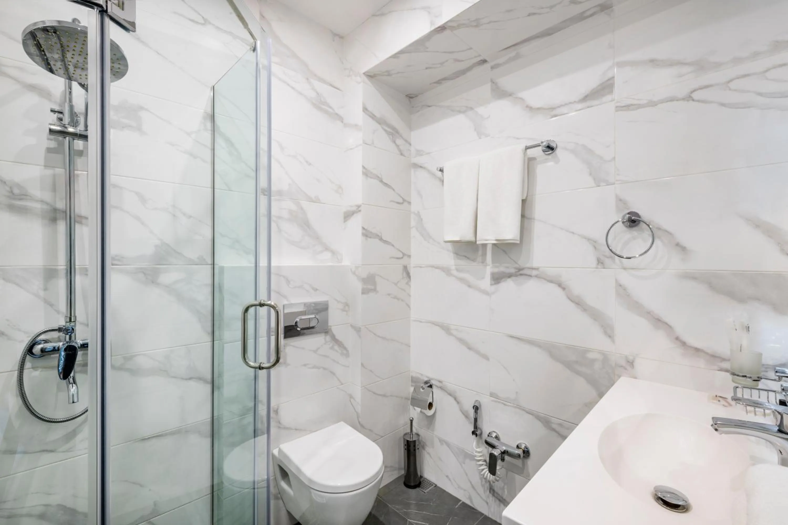 Shower in Hotel Address 9D