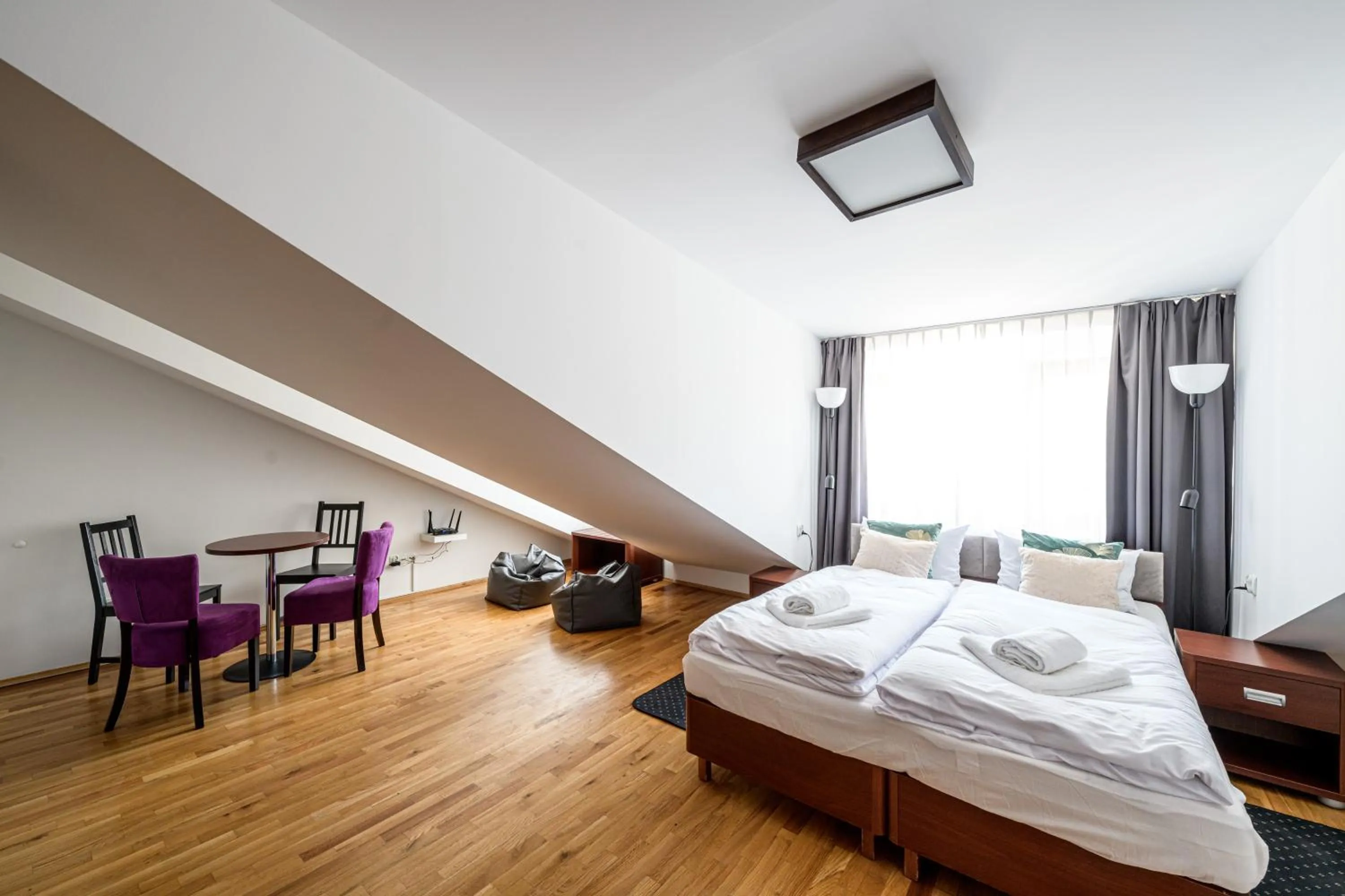 Bed in ON/SET APARTHOTEL