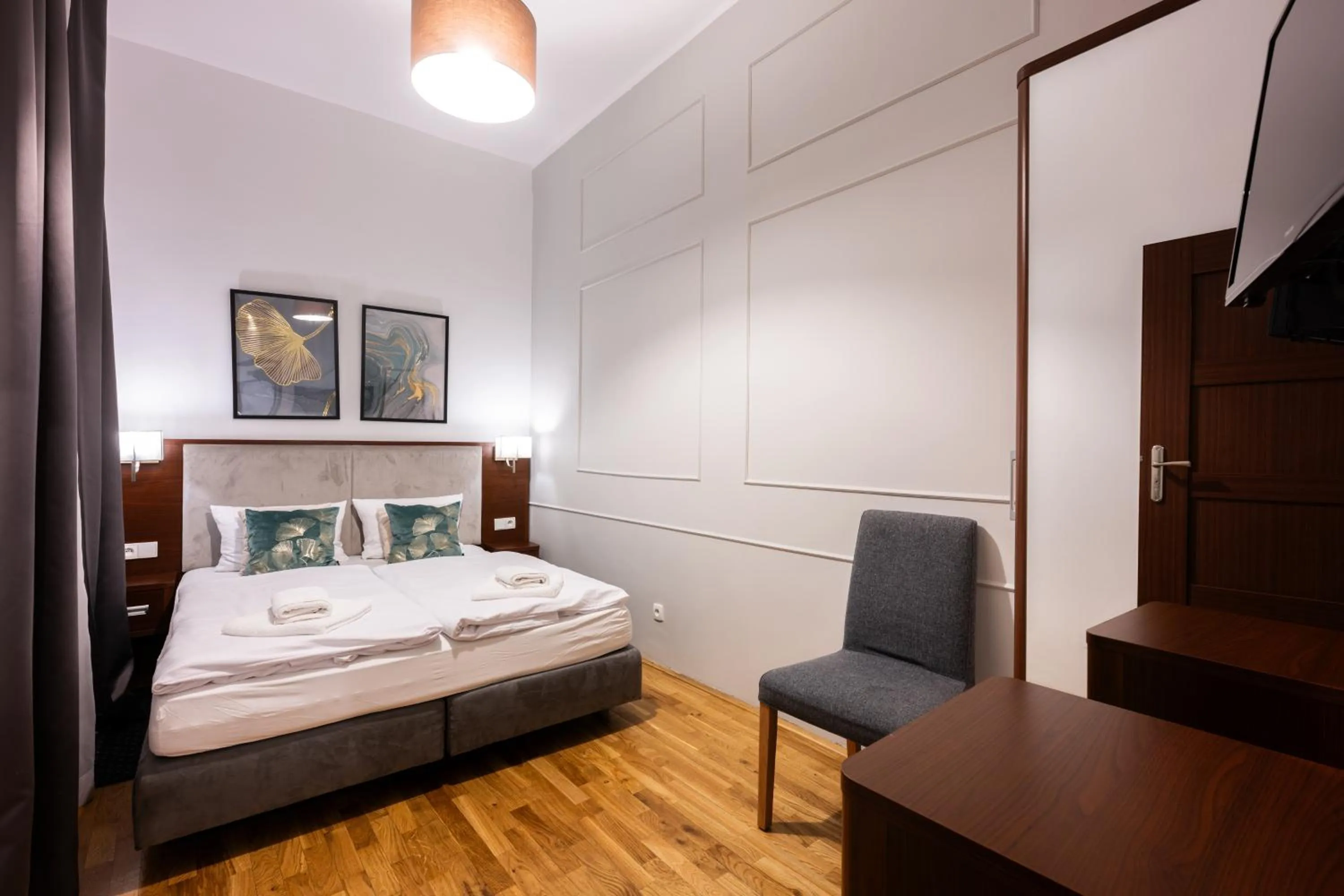 Bed in ON/SET APARTHOTEL